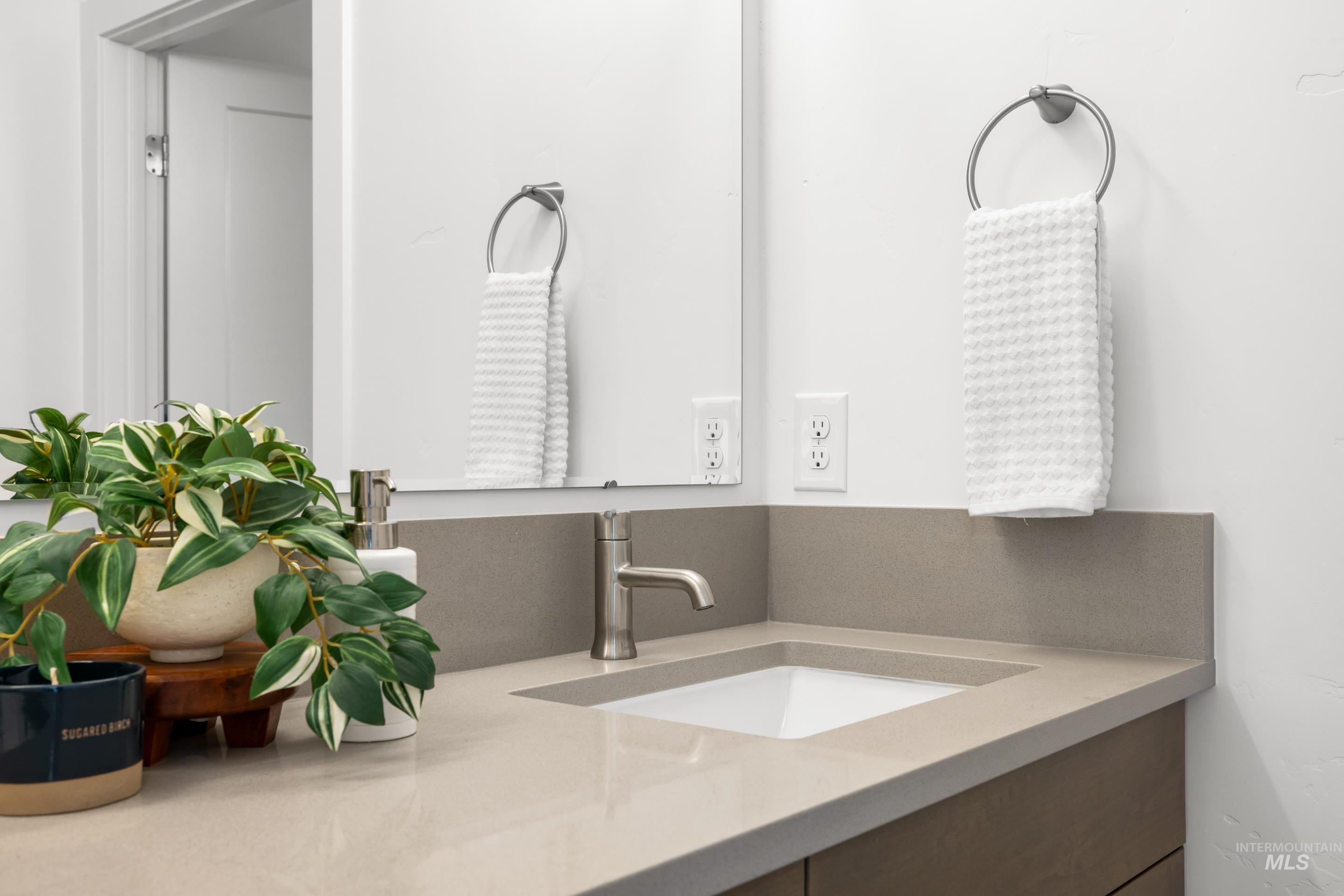 6378 W W Largo Dr Unit: Rogue