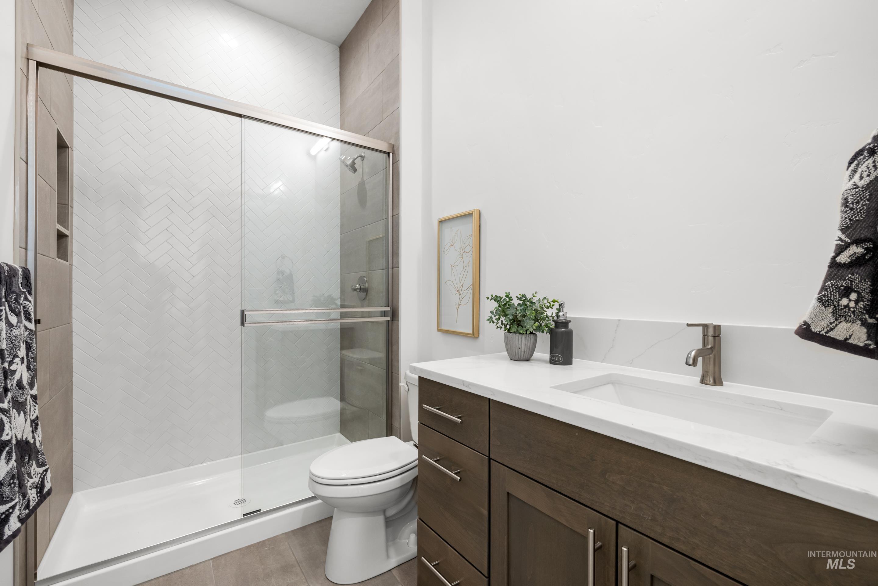 6378 W W Largo Dr Unit: Rogue