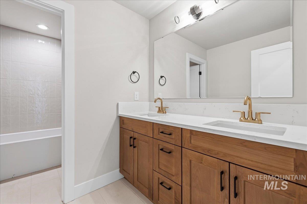 7856 W Flathead Lake Street Unit: Sierra Multi-Gen-QMI