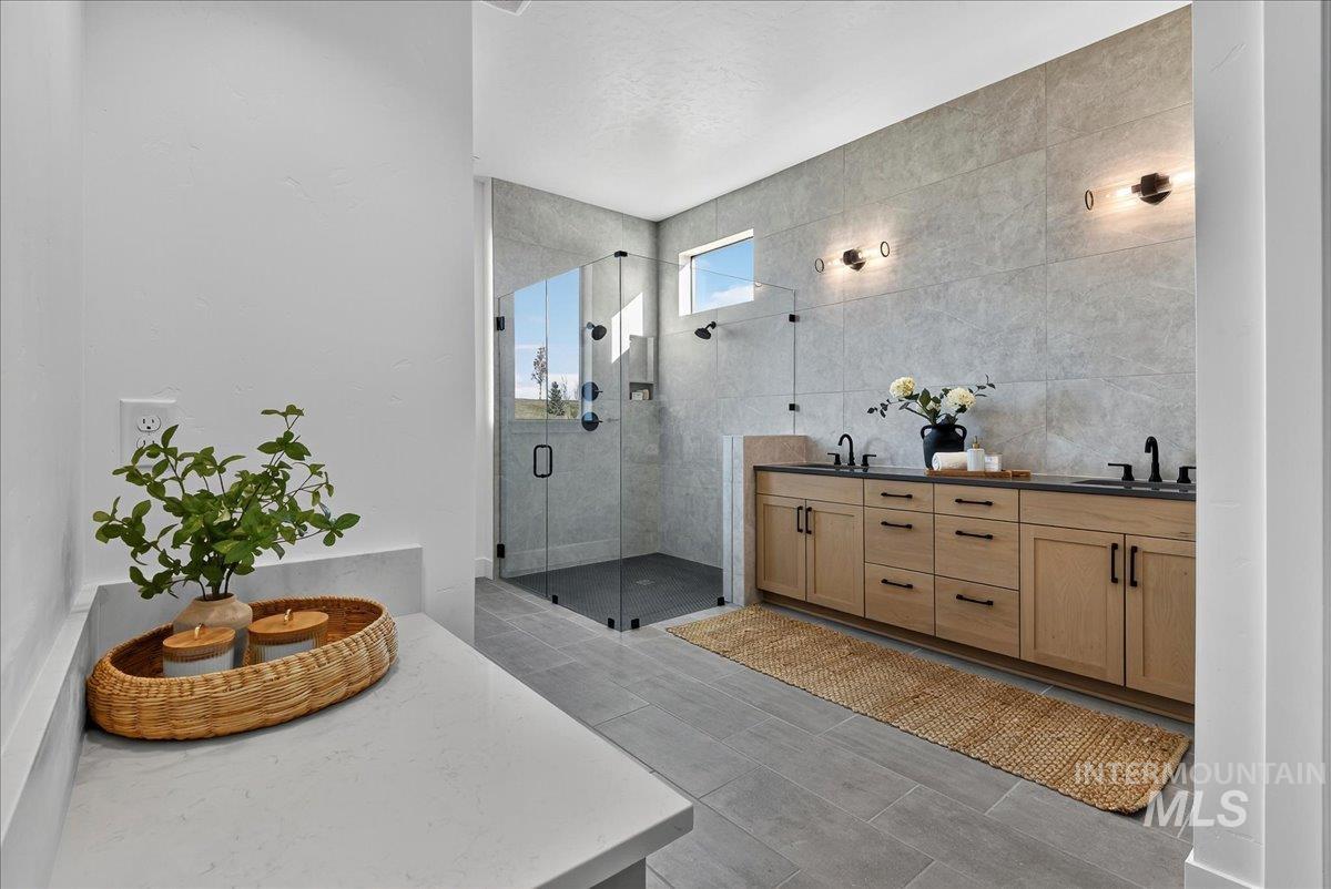 6513 W Danes Dr. Unit: Aspen