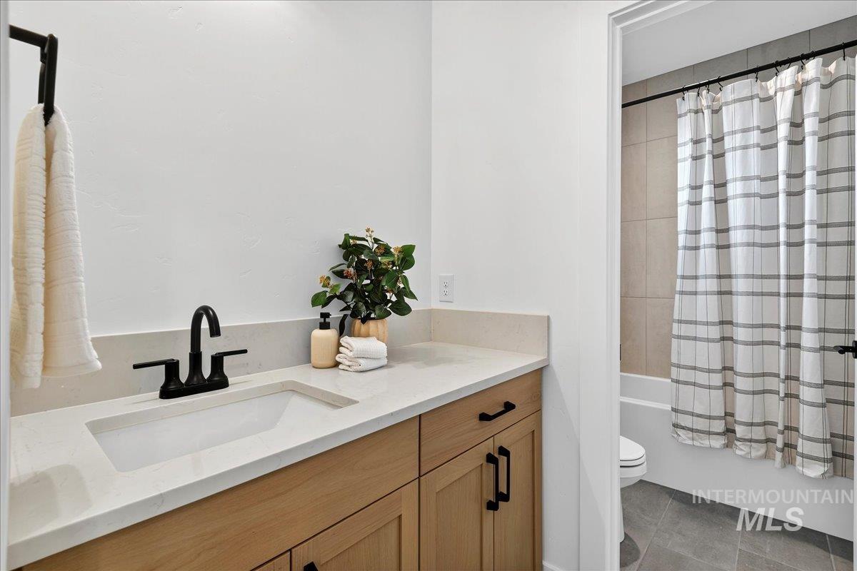 6513 W Danes Dr. Unit: Aspen