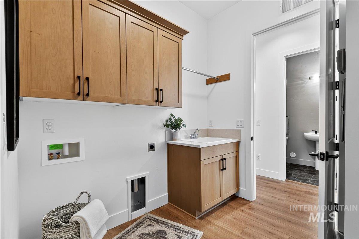 6513 W Danes Dr. Unit: Aspen