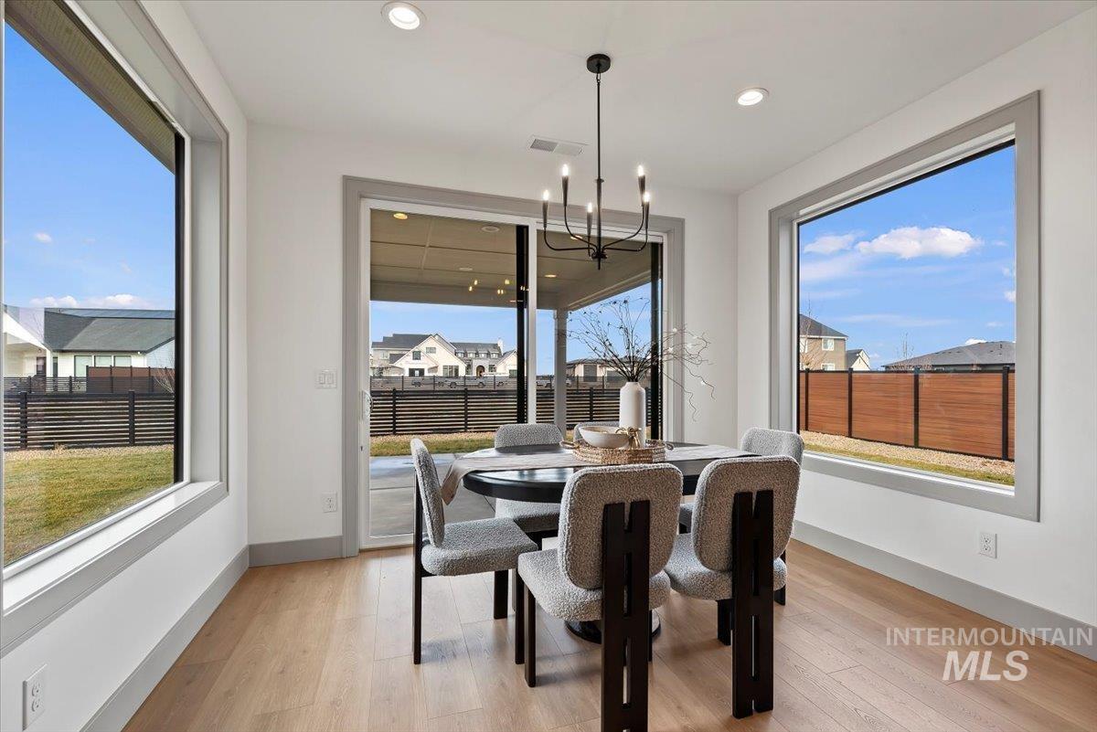 6426 W Danes Dr. Unit: Shasta XXL - TBB