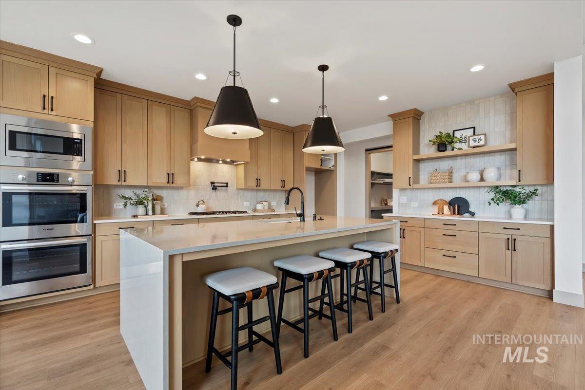 6426 W Danes Dr. Unit: Shasta XXL - TBB