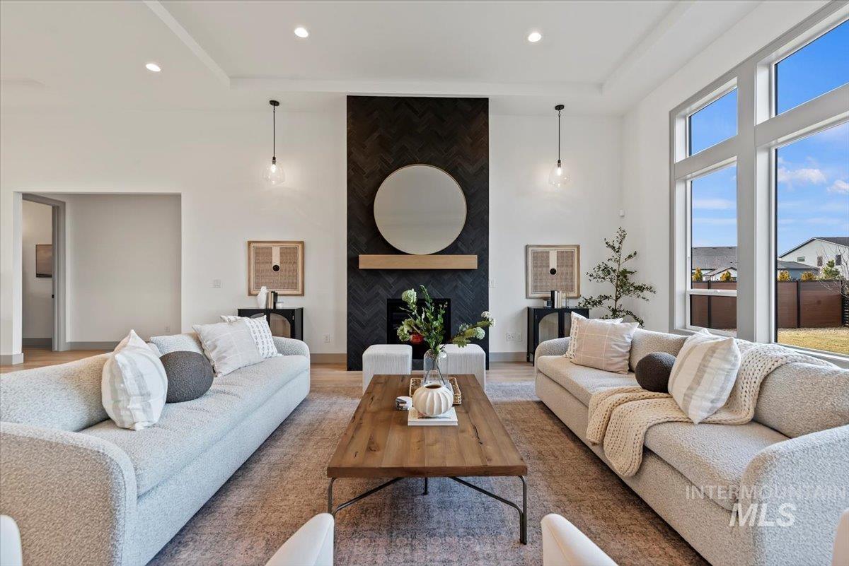 6426 W Danes Dr. Unit: Shasta XXL - TBB