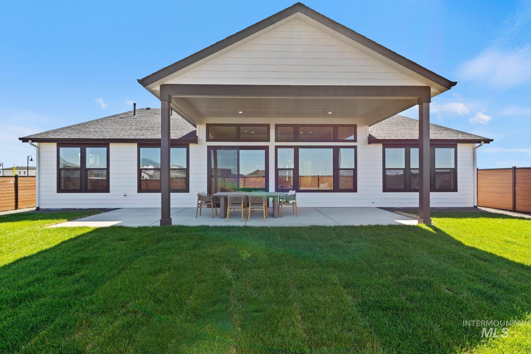 7623 W Flathead Lake Dr Unit: Jefferson RV-TBB