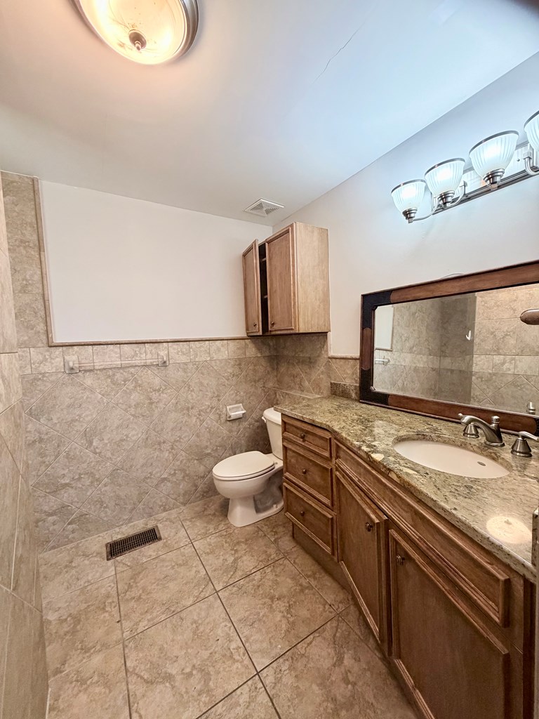 201 Highland Ave