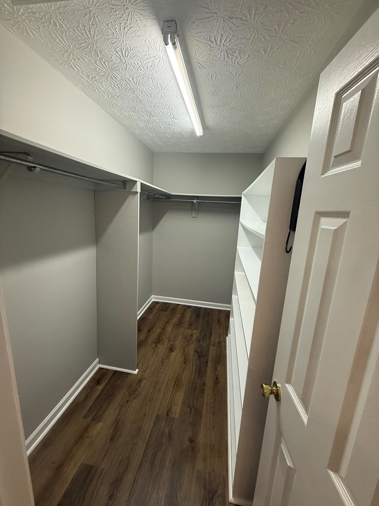 6016 Camelot Court