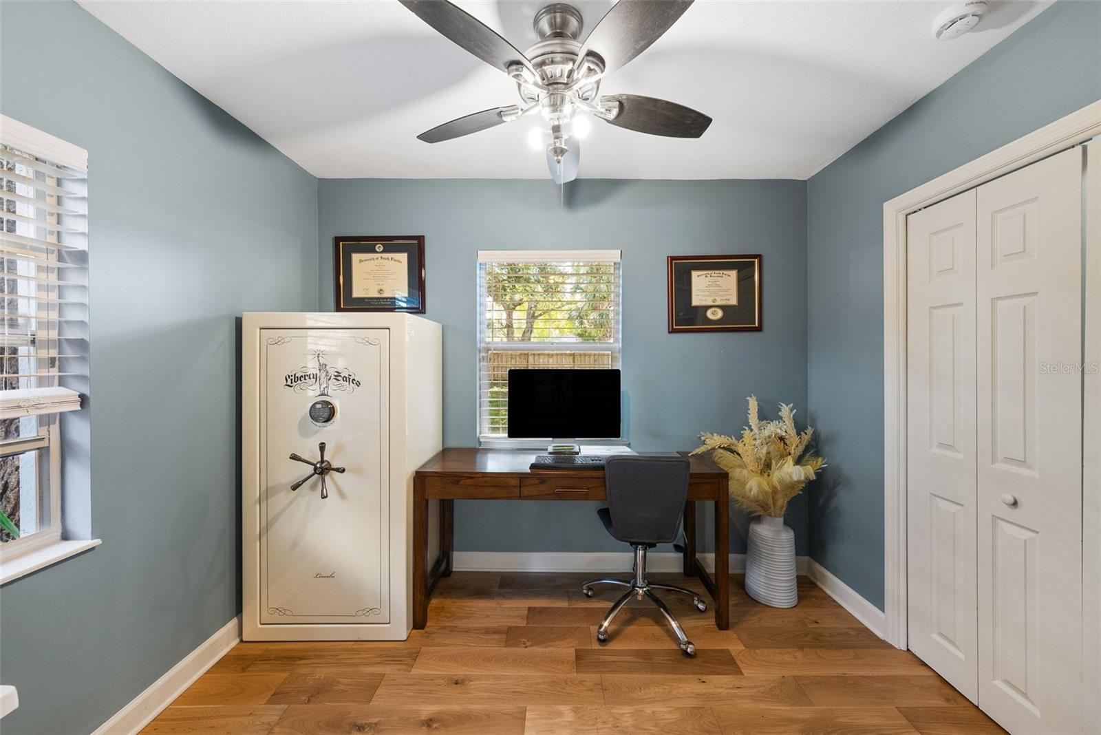 4722 W WALLCRAFT AVE