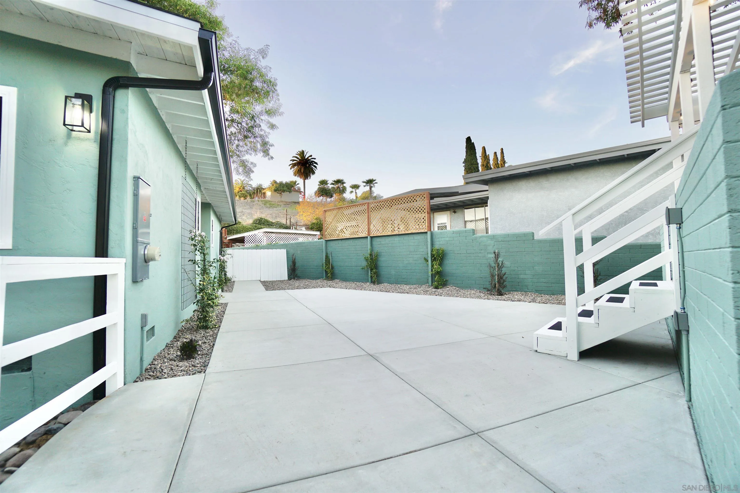 2422 Buena Vista Ave