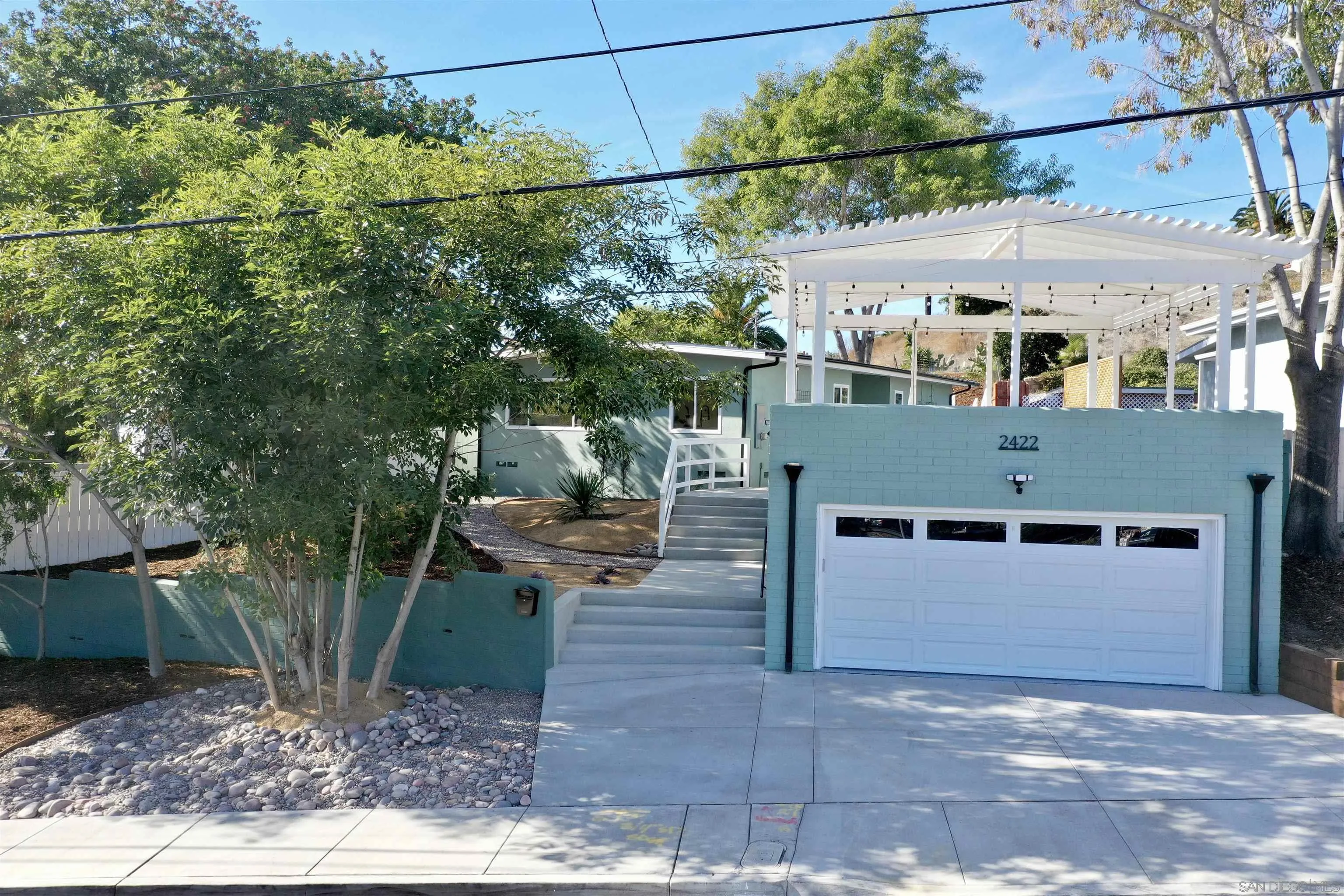 2422 Buena Vista Ave