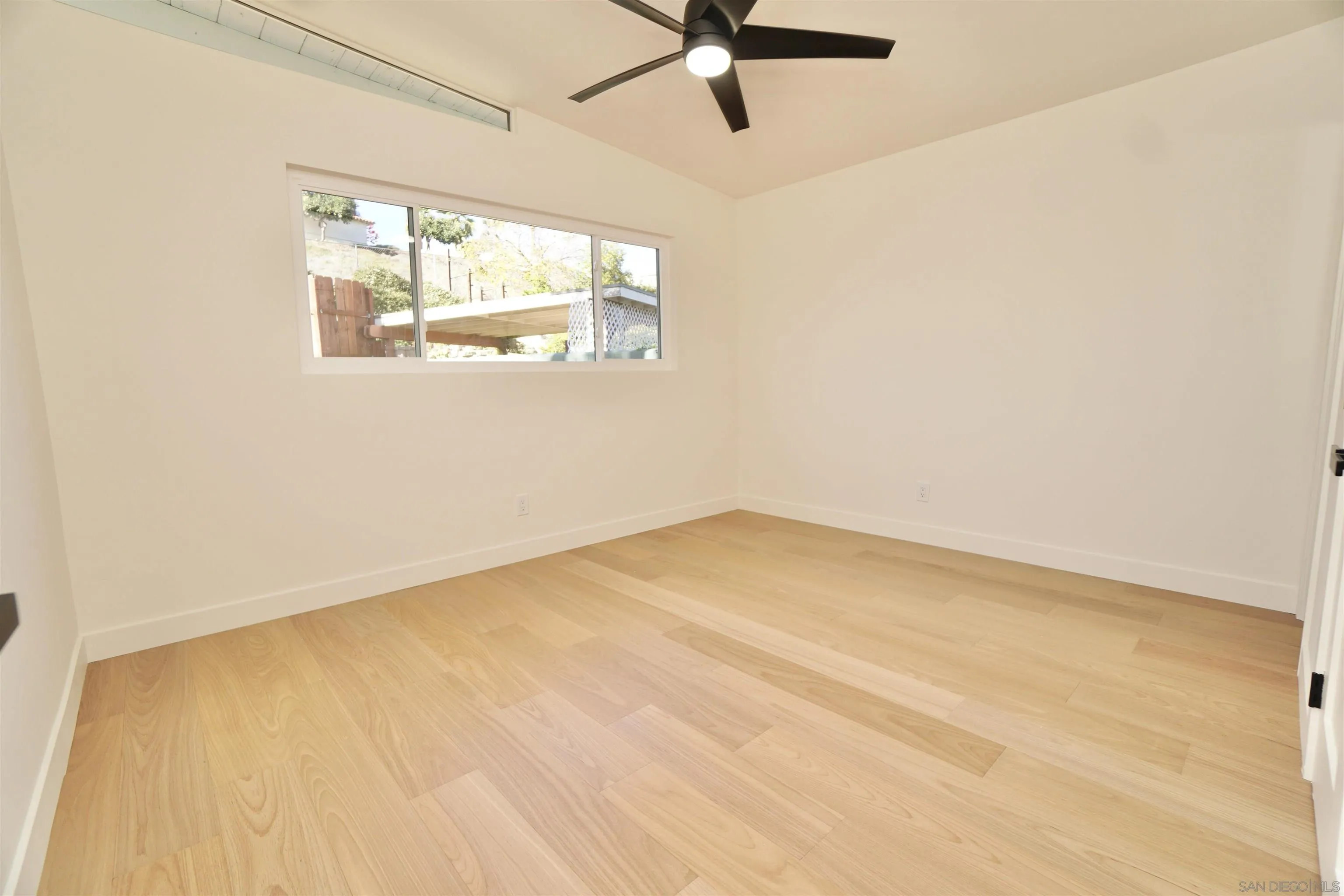 2422 Buena Vista Ave