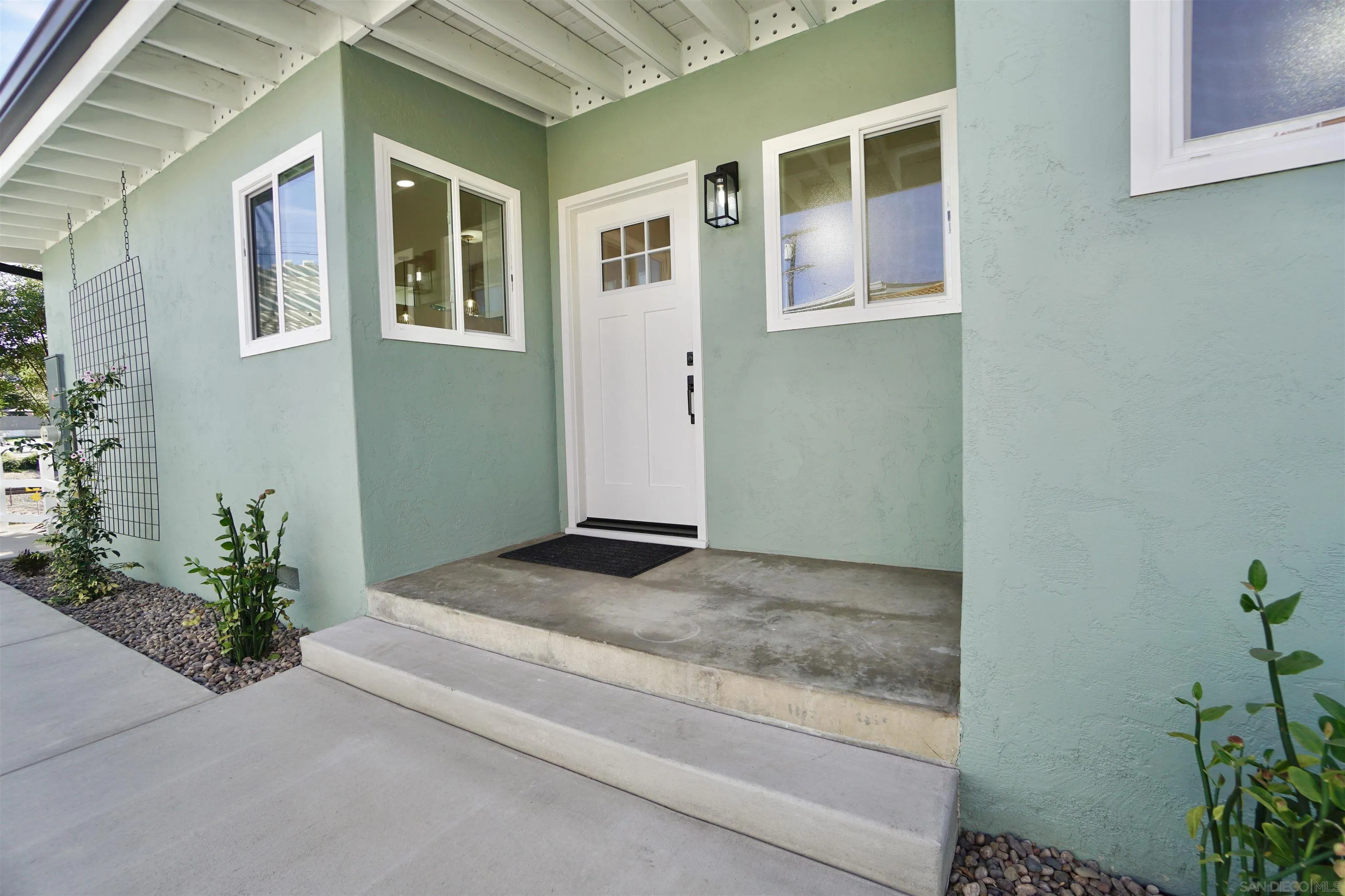 2422 Buena Vista Ave