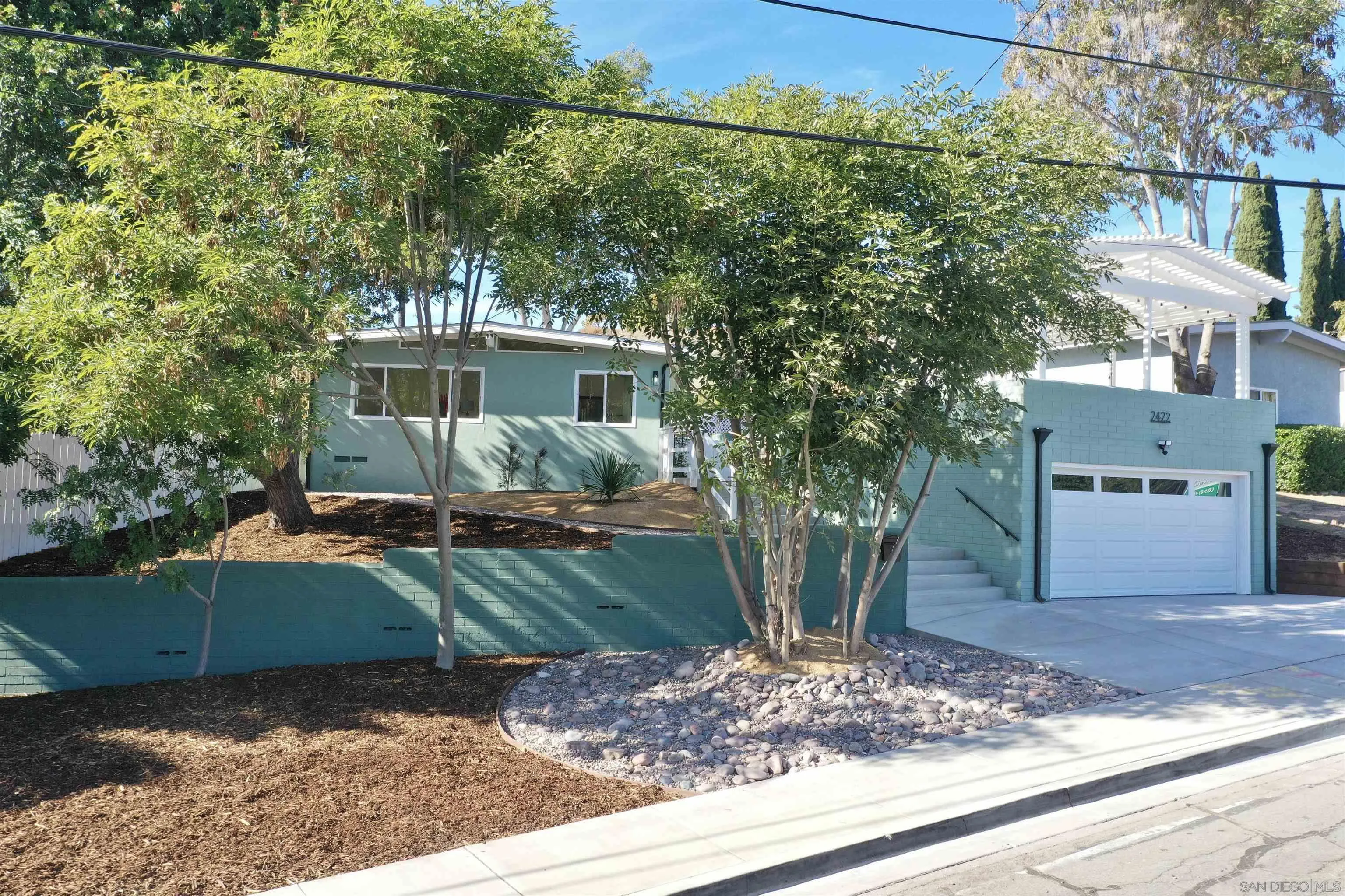 2422 Buena Vista Ave