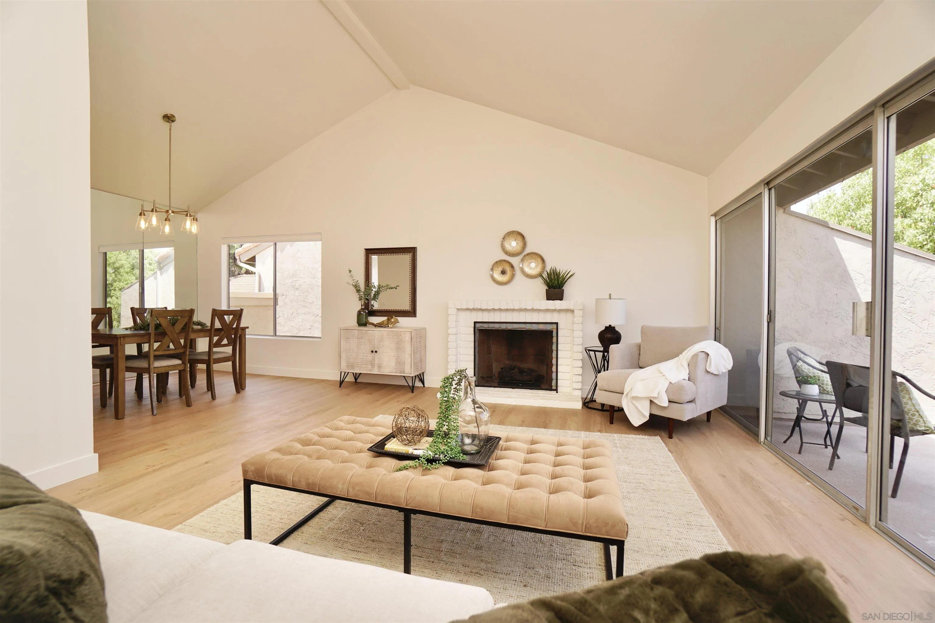 17404 Plaza Otonal