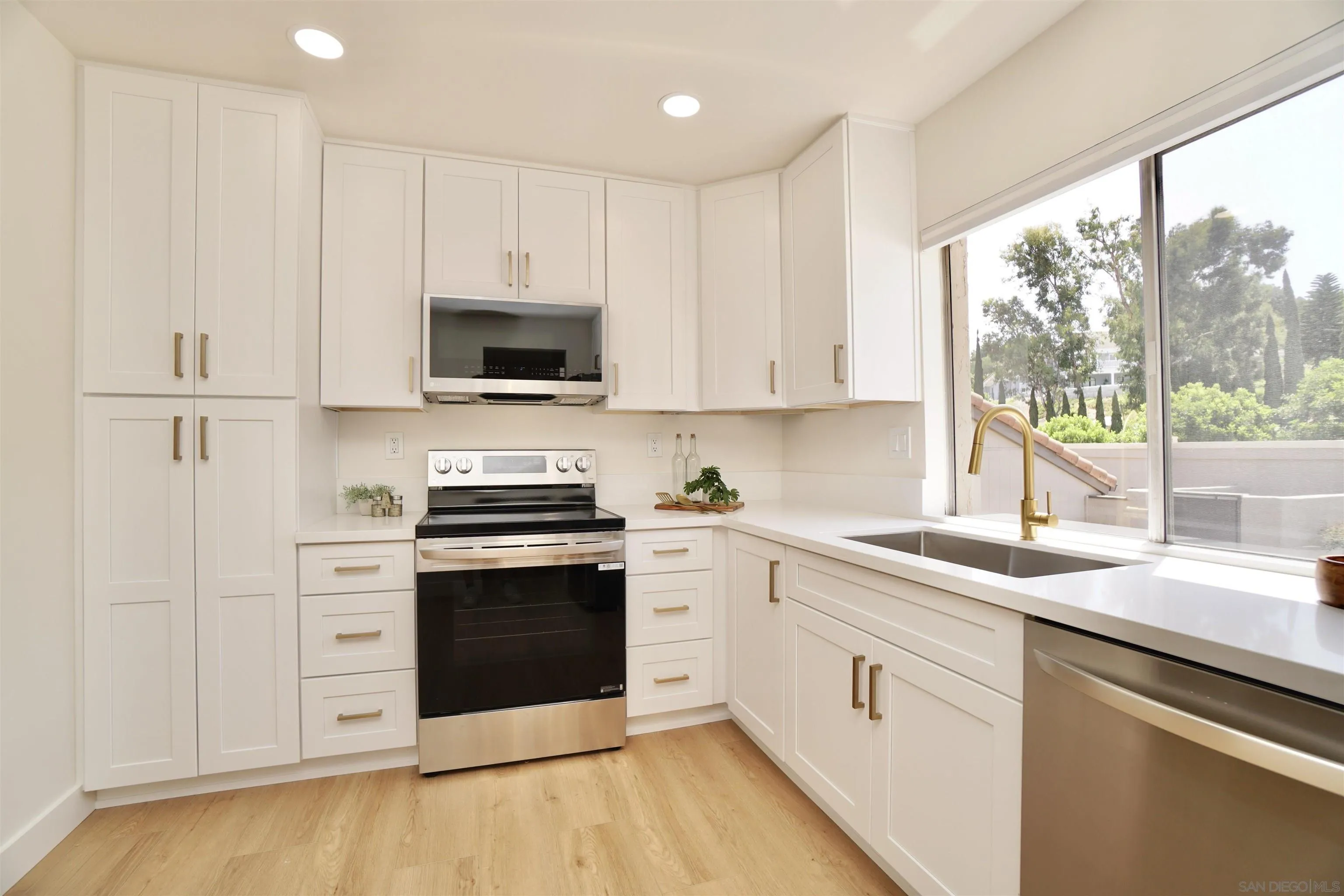 17404 Plaza Otonal