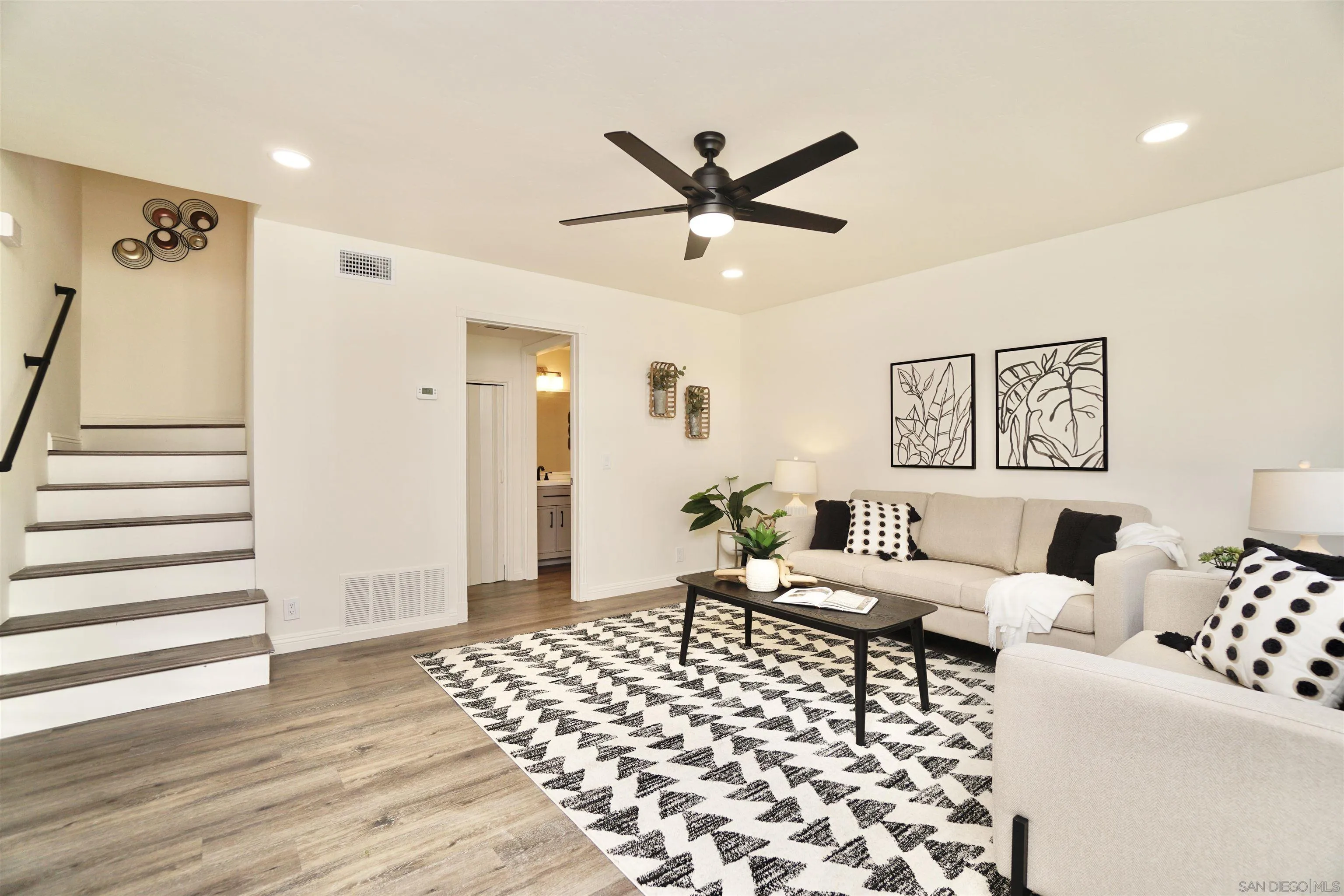 1570 Monterey Pine Dr Unit C