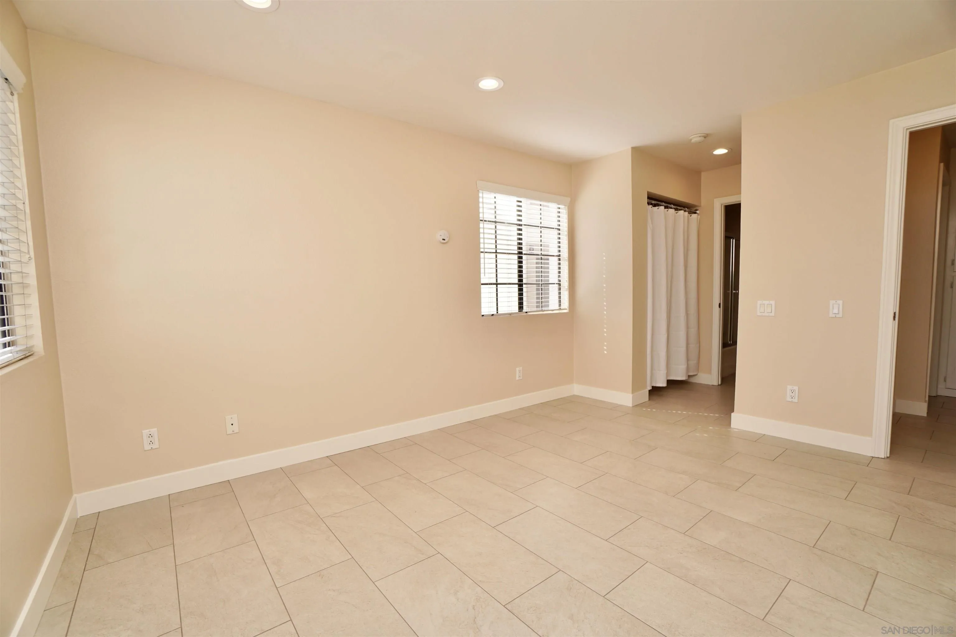 3584 Sunset Lane Unit 136