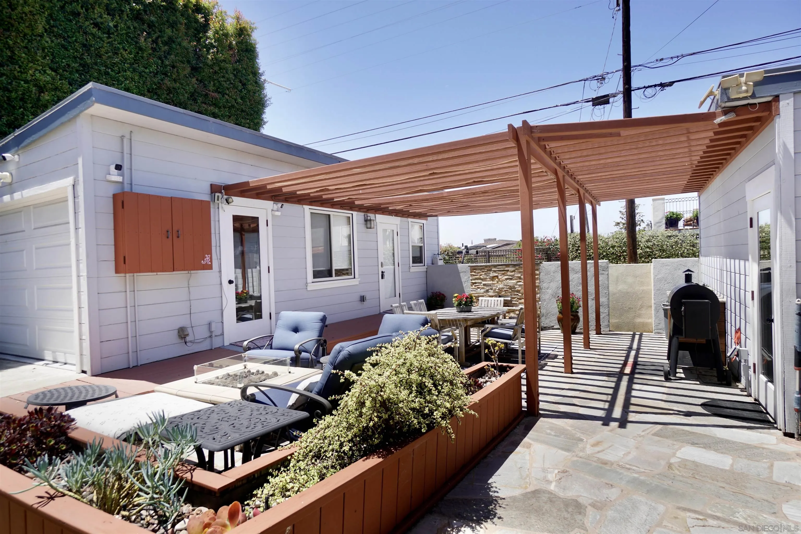 2912 Granada Avenue
