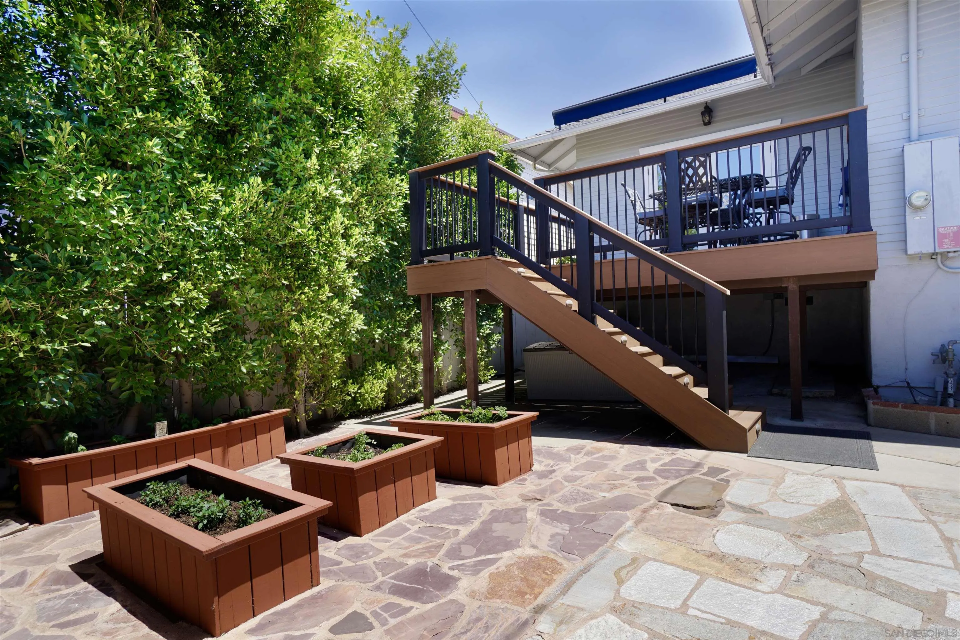 2912 Granada Avenue