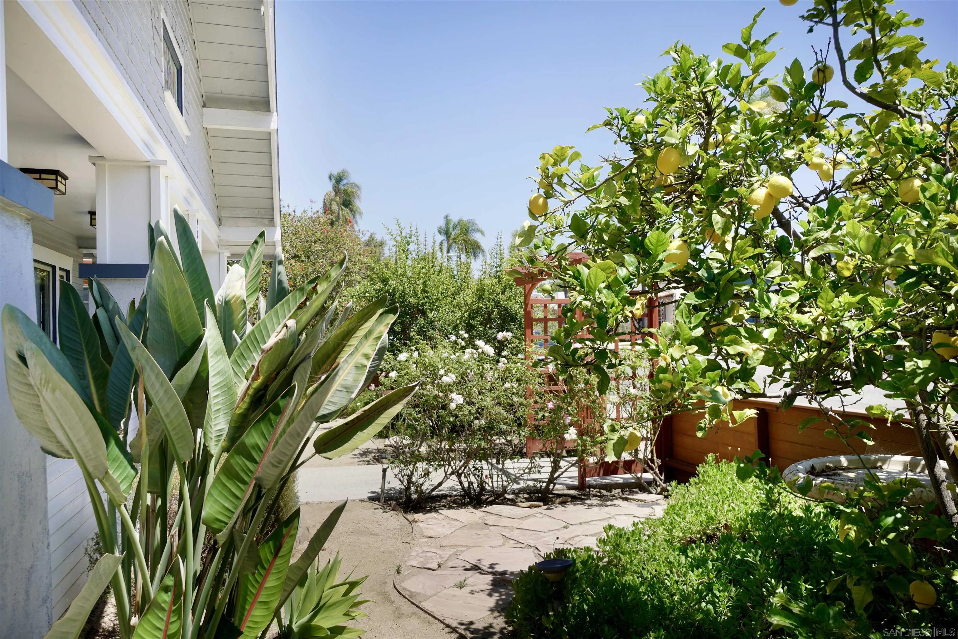 2912 Granada Avenue