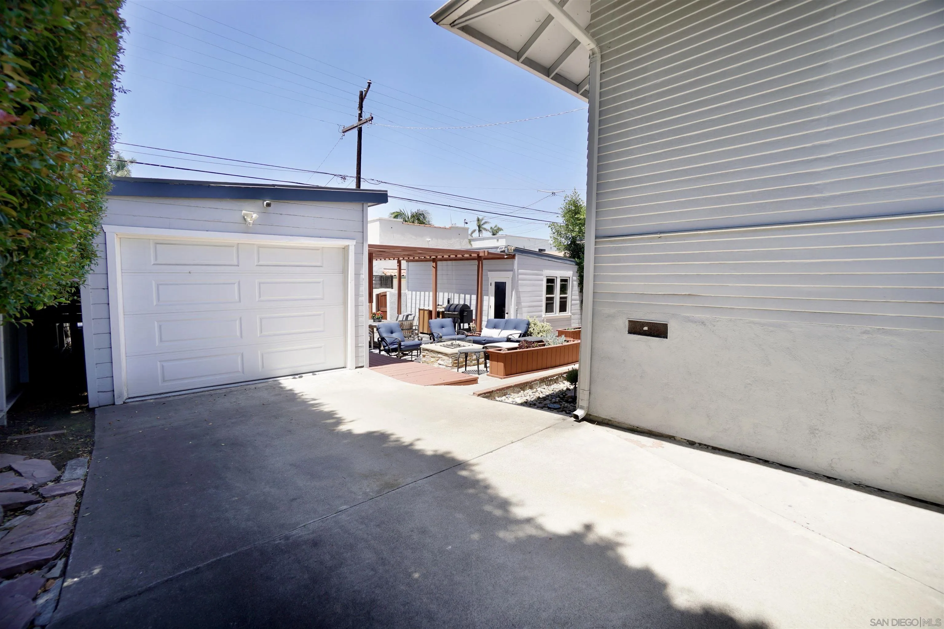 2912 Granada Avenue