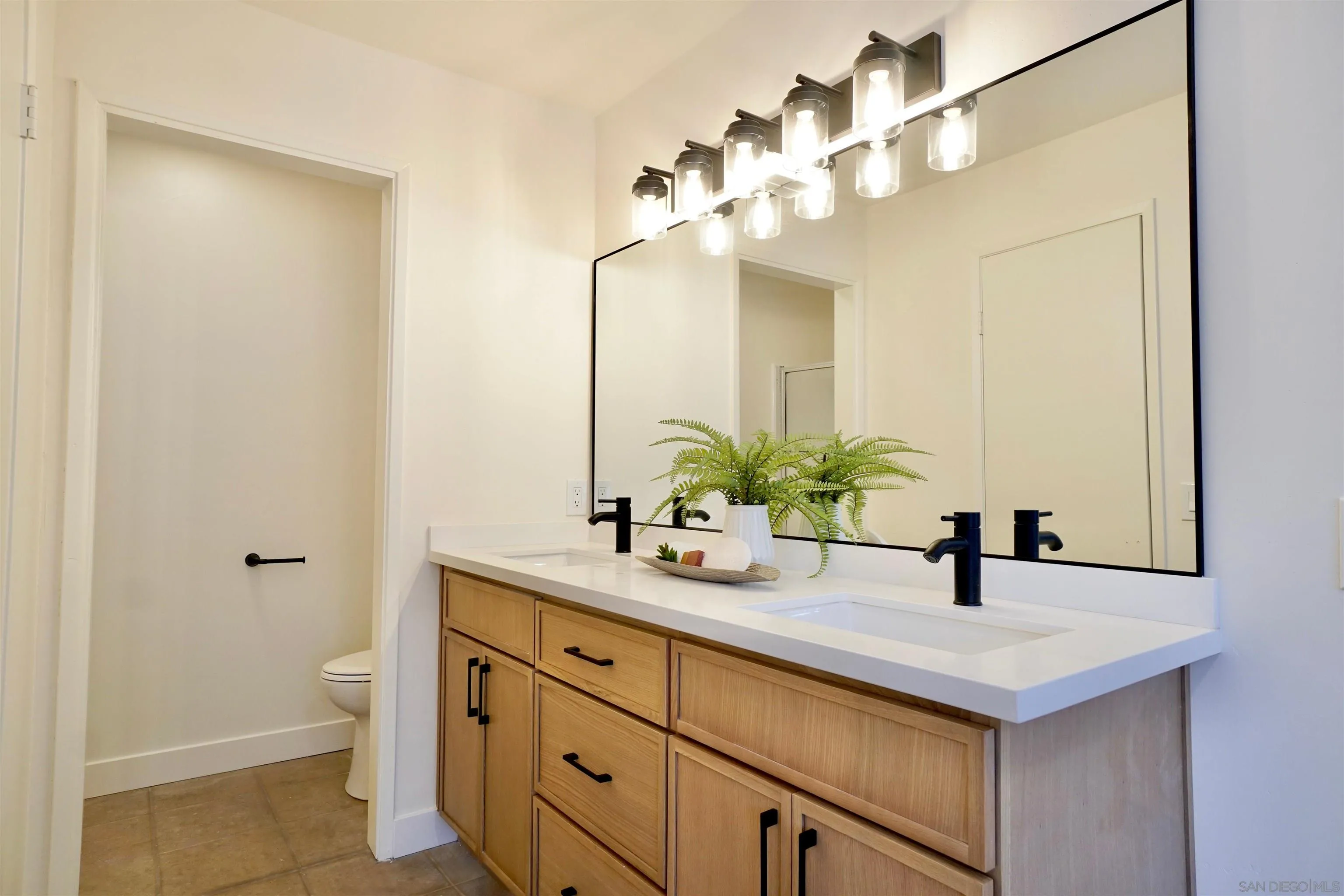 4228 Vista Del Rio Way Unit 1