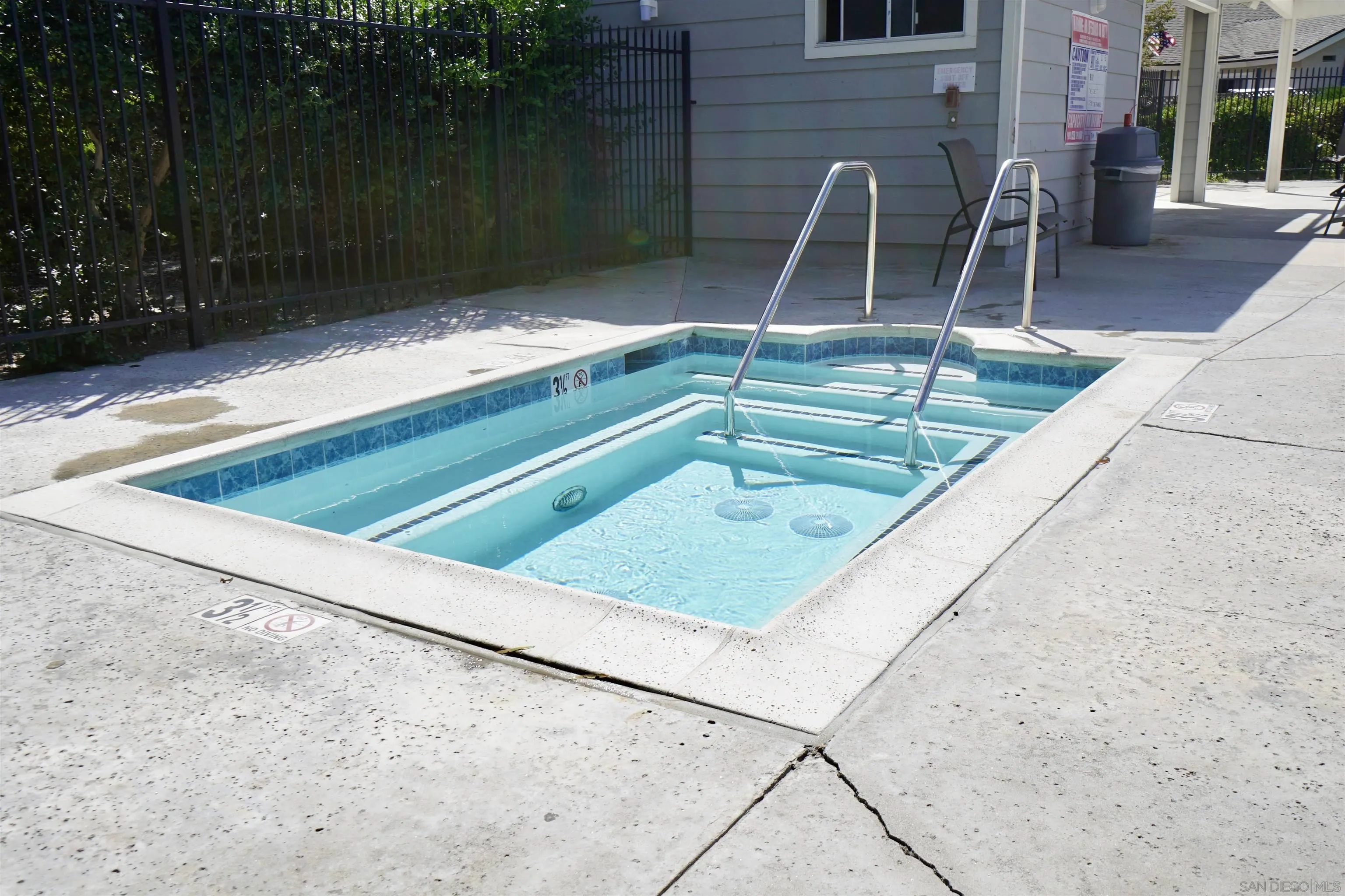 2877 Sanford Lane