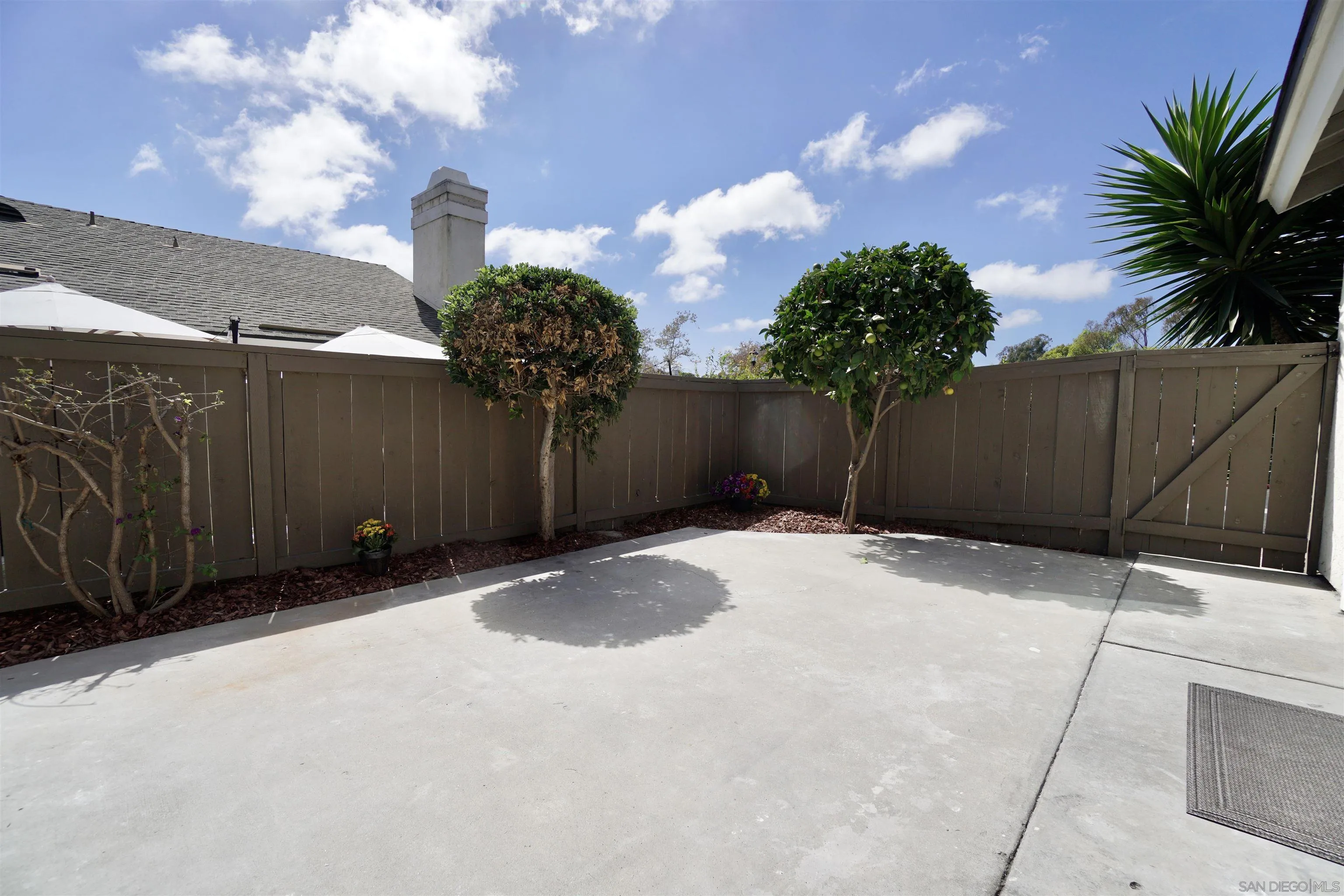 2877 Sanford Lane