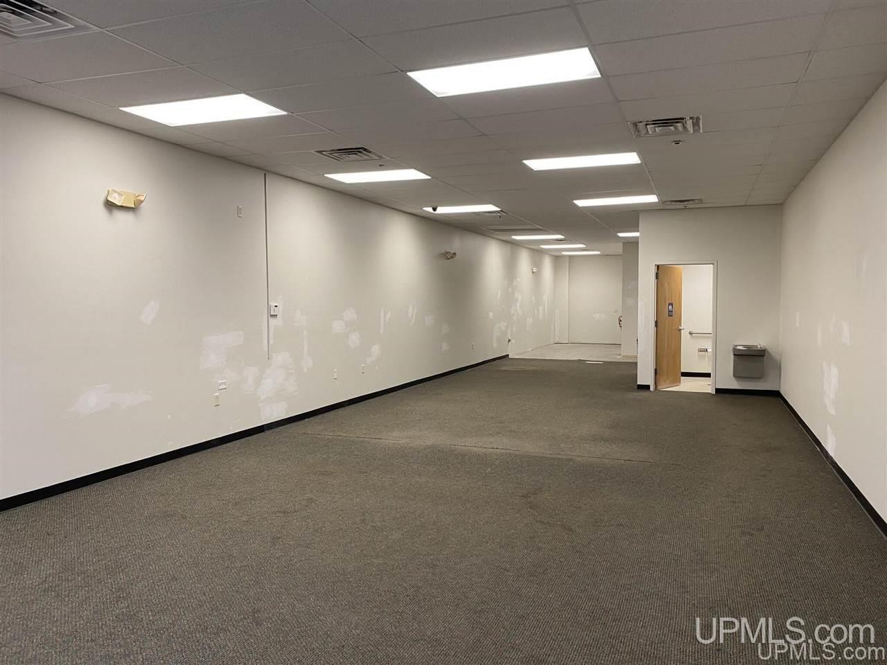 3105 W Us 41 Highway