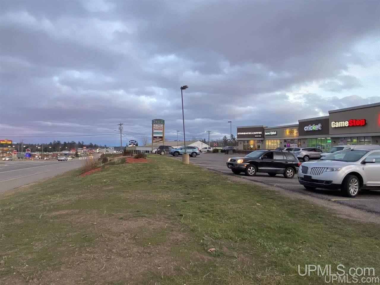 3105 W Us 41 Highway