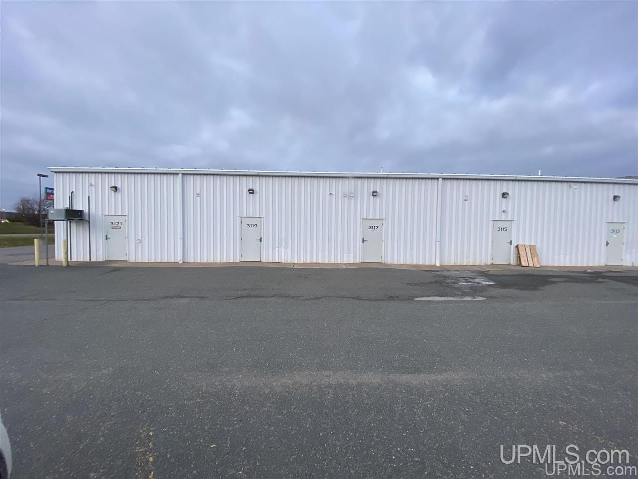 3105 W Us 41 Highway