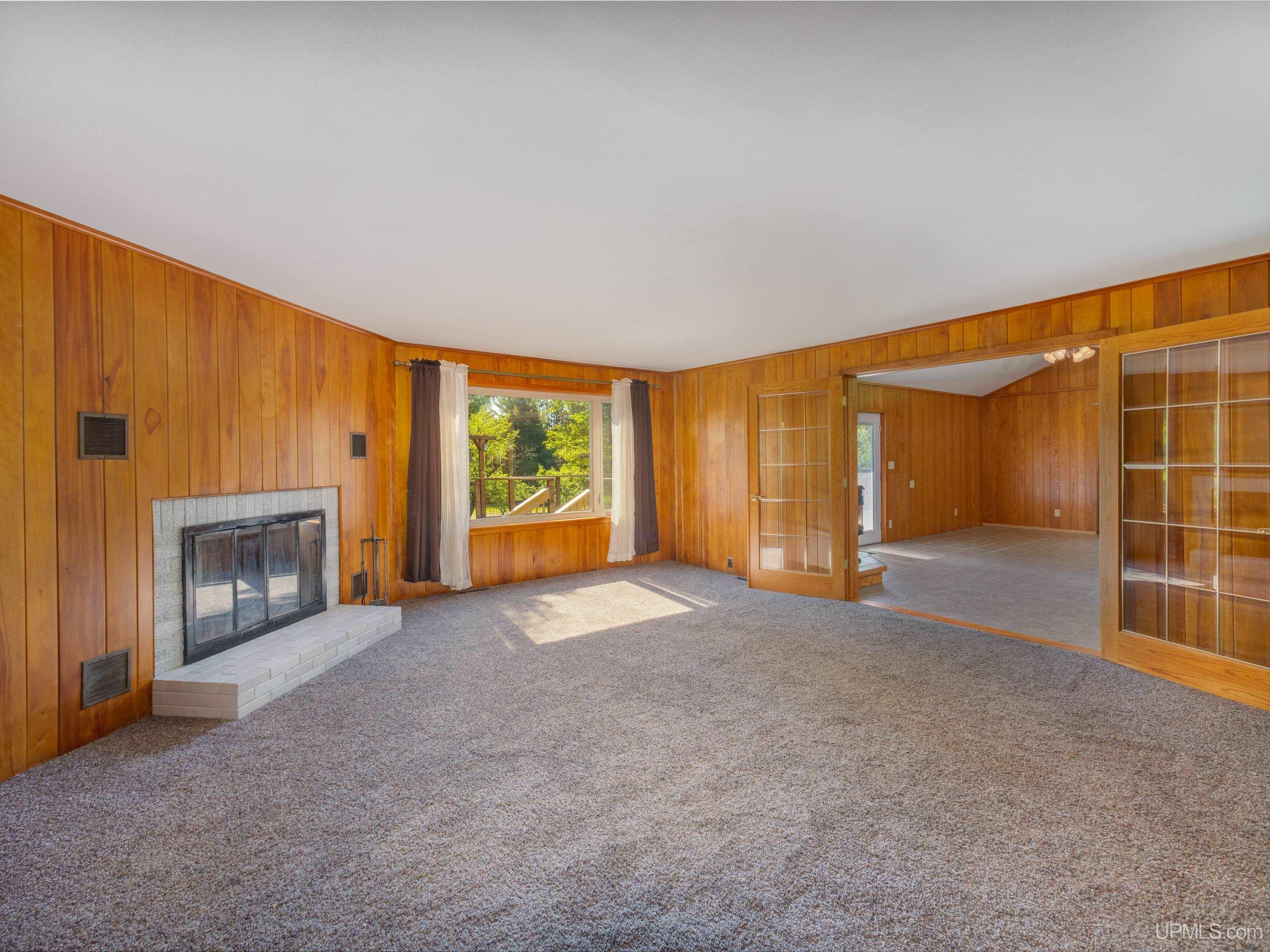 2320 W Grove Street