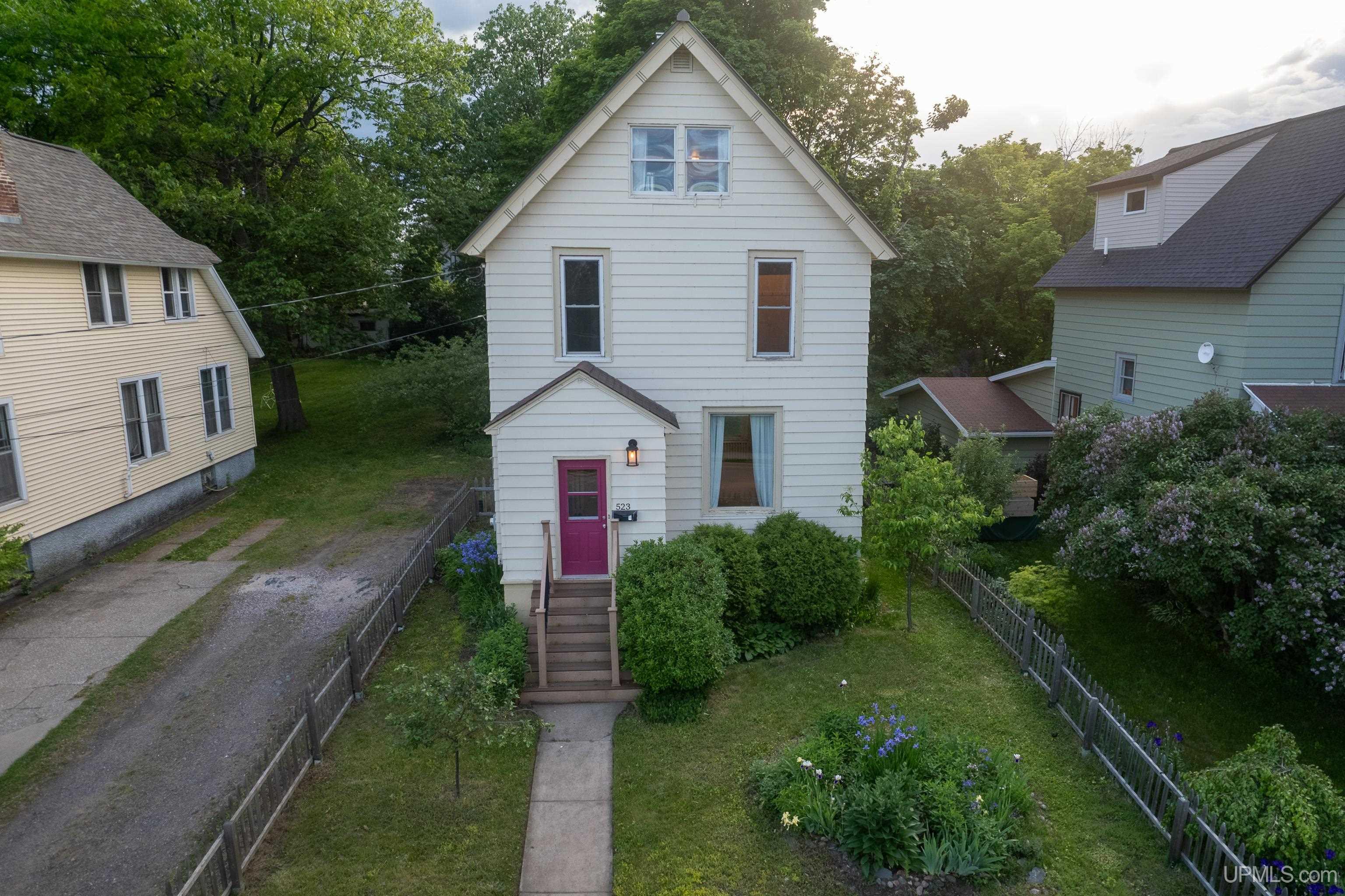 523 Pine Street