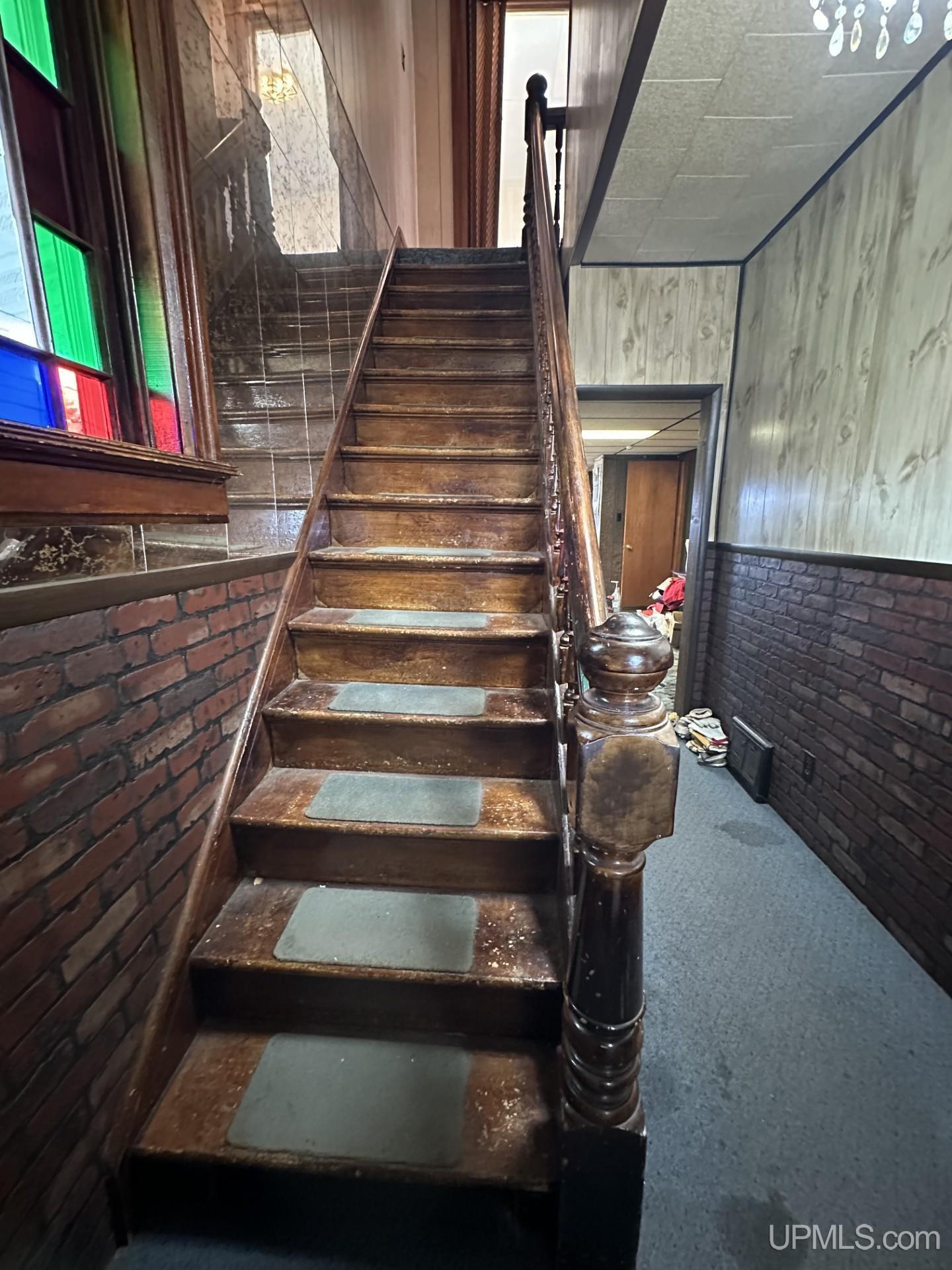 214 W Clark Street