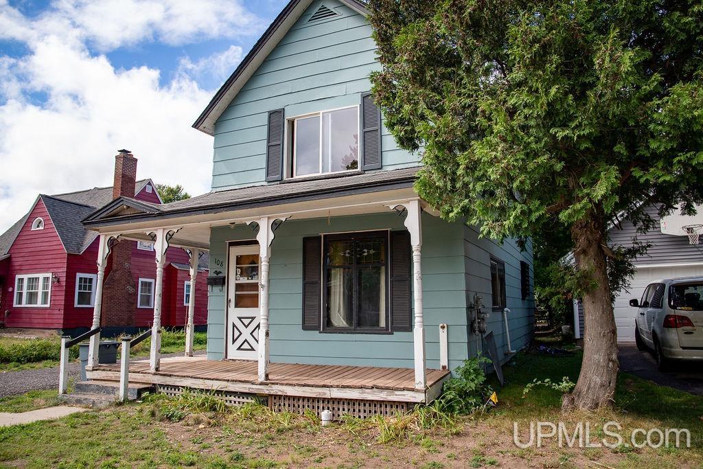 108 W Clark Street