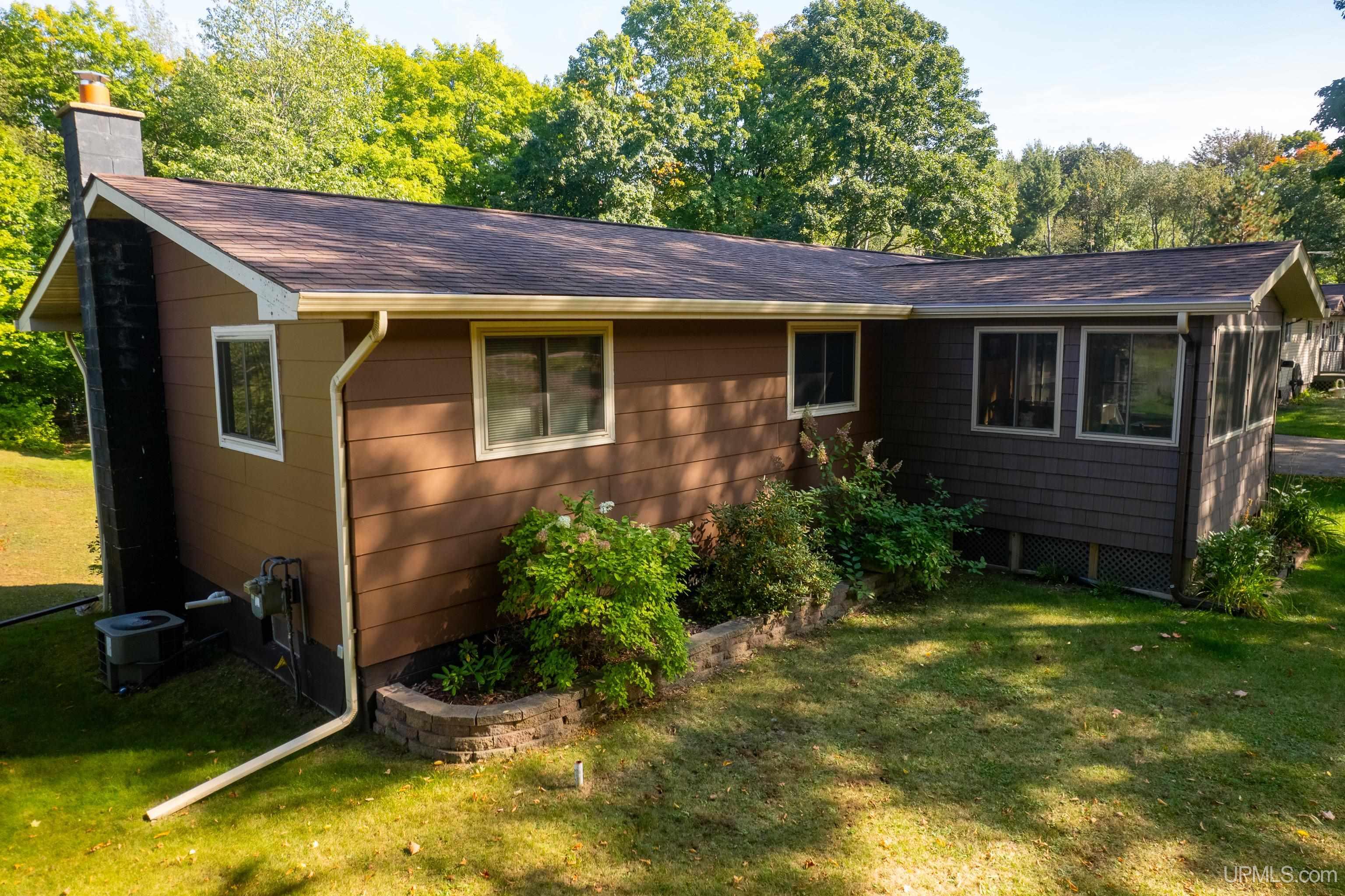 144 N Crestview Drive