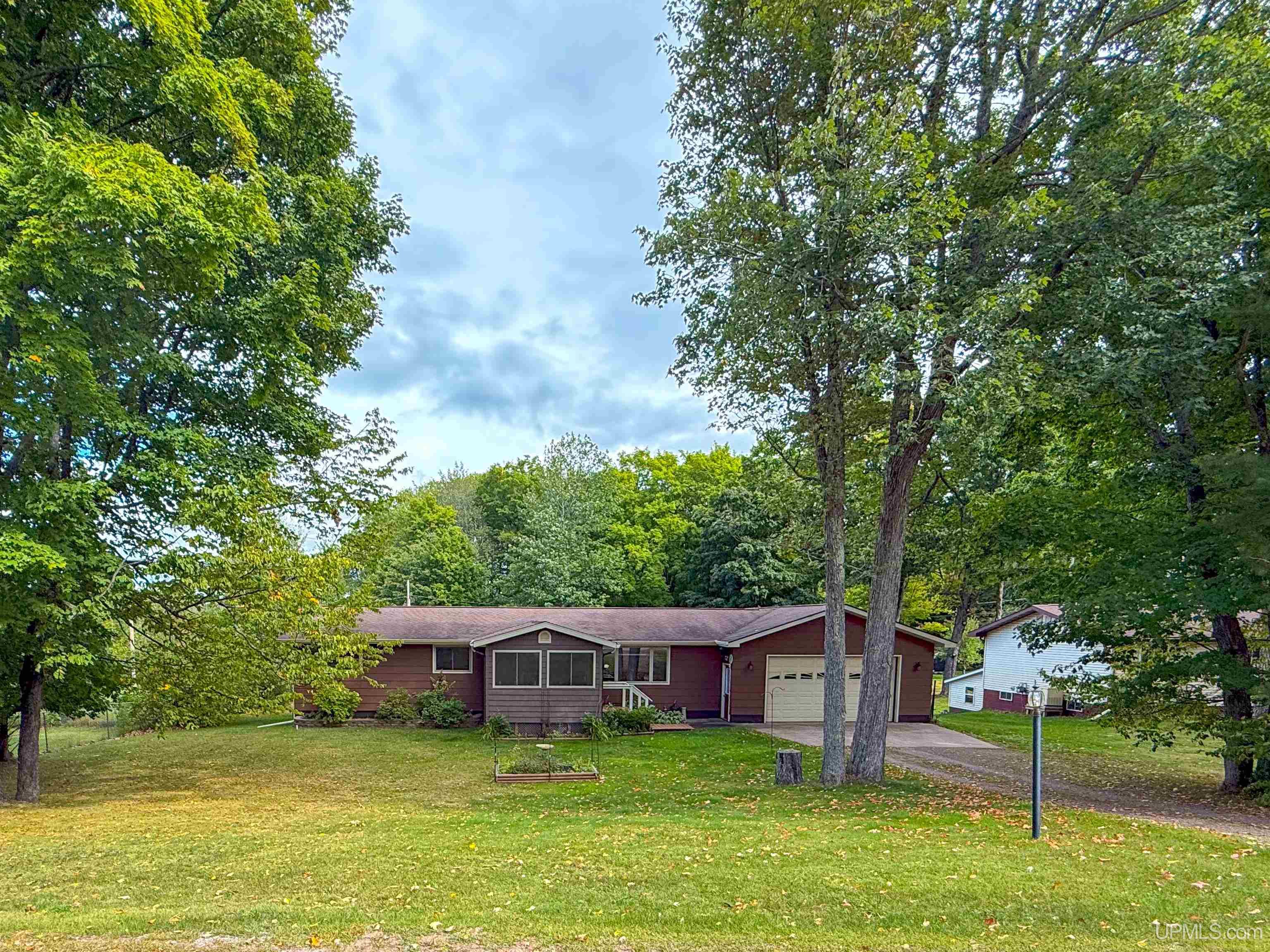 144 N Crestview Drive