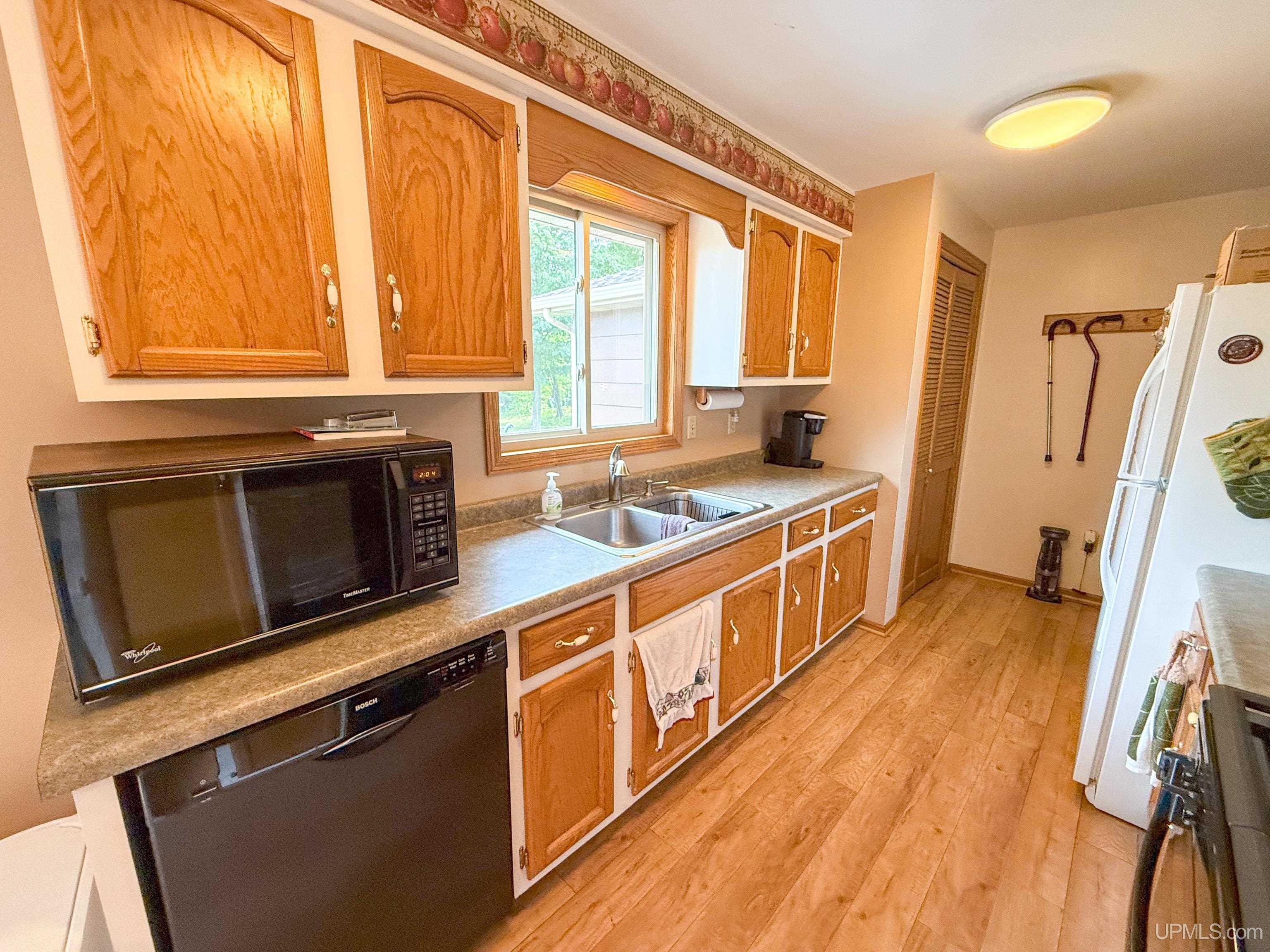 144 N Crestview Drive