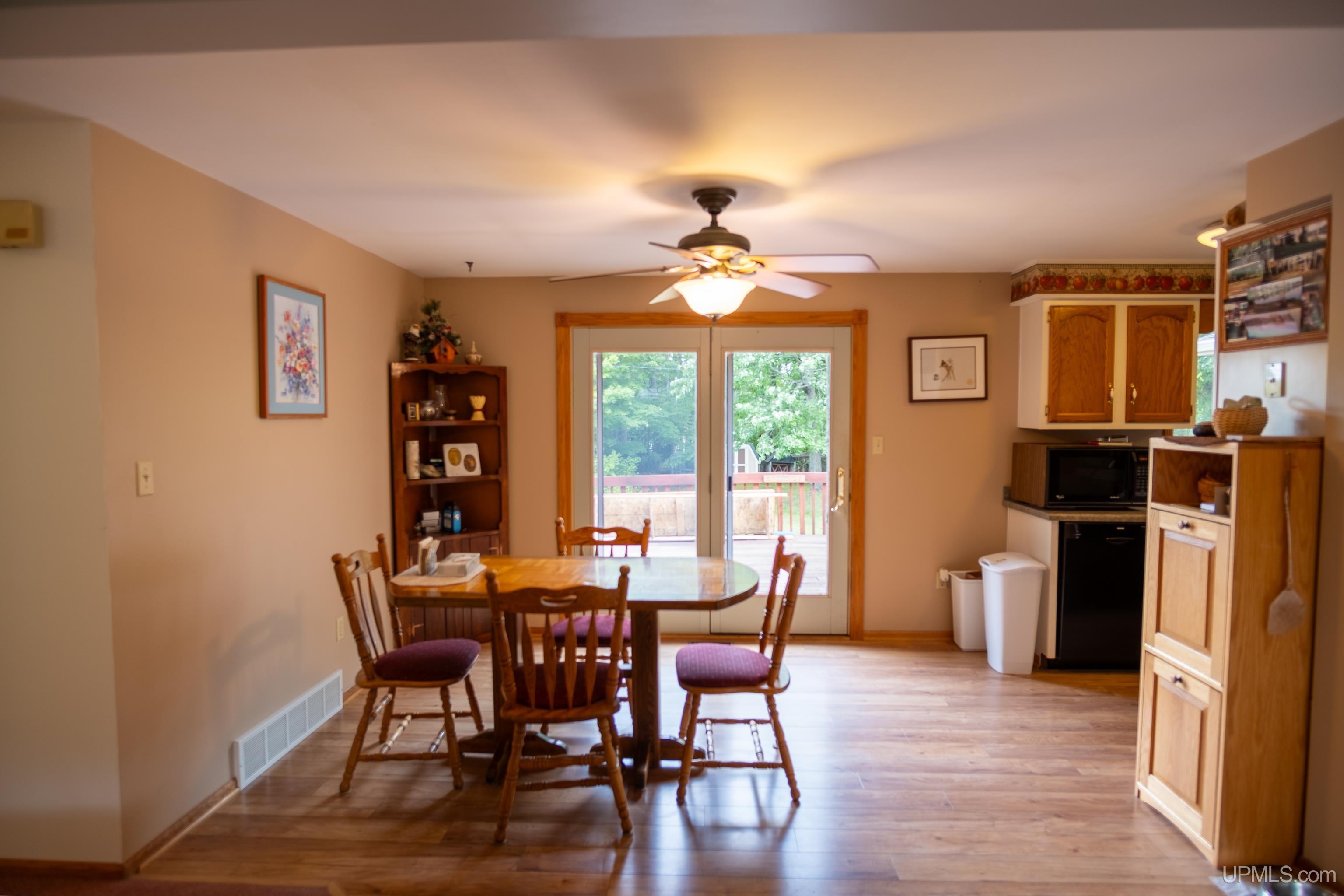 144 N Crestview Drive