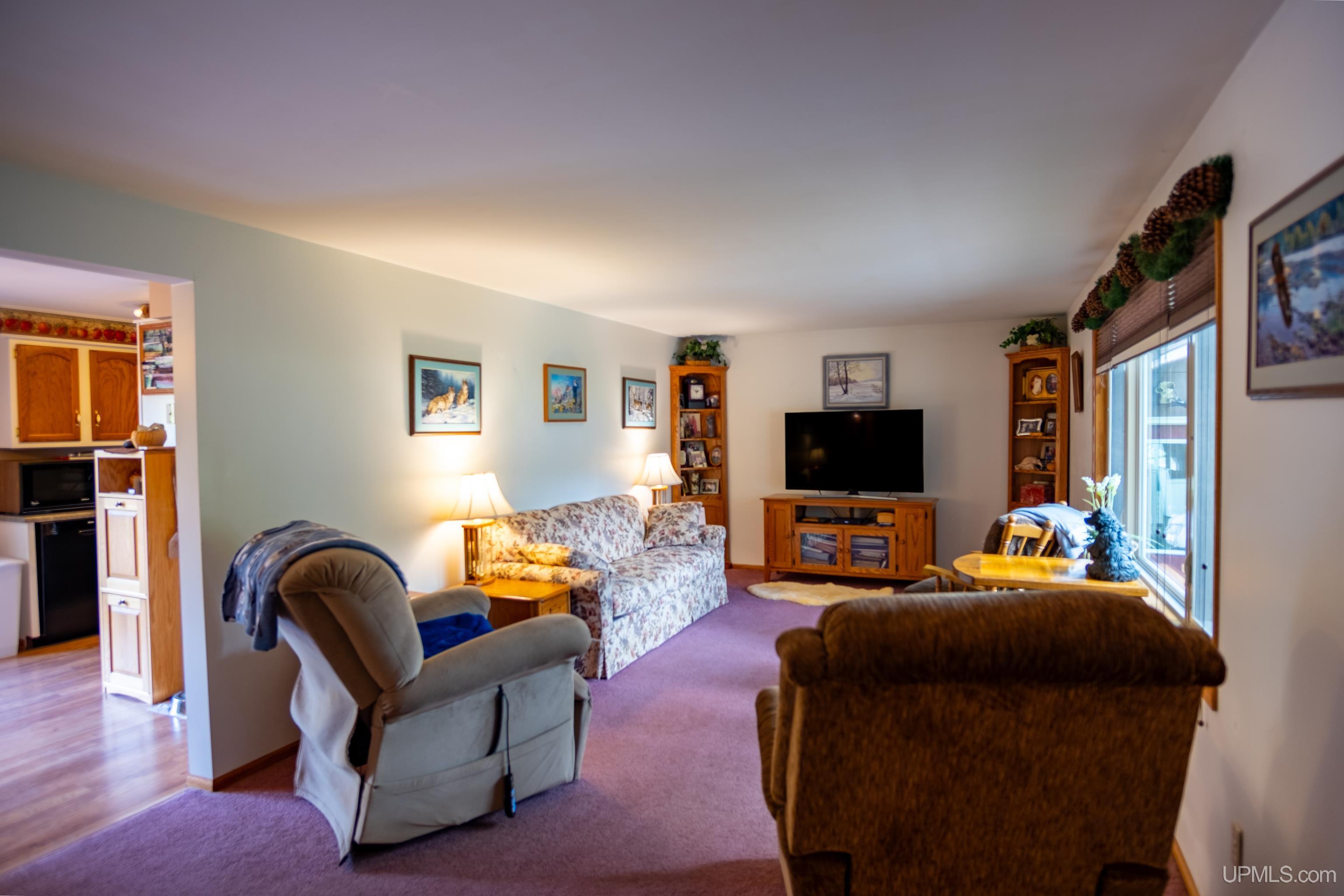 144 N Crestview Drive