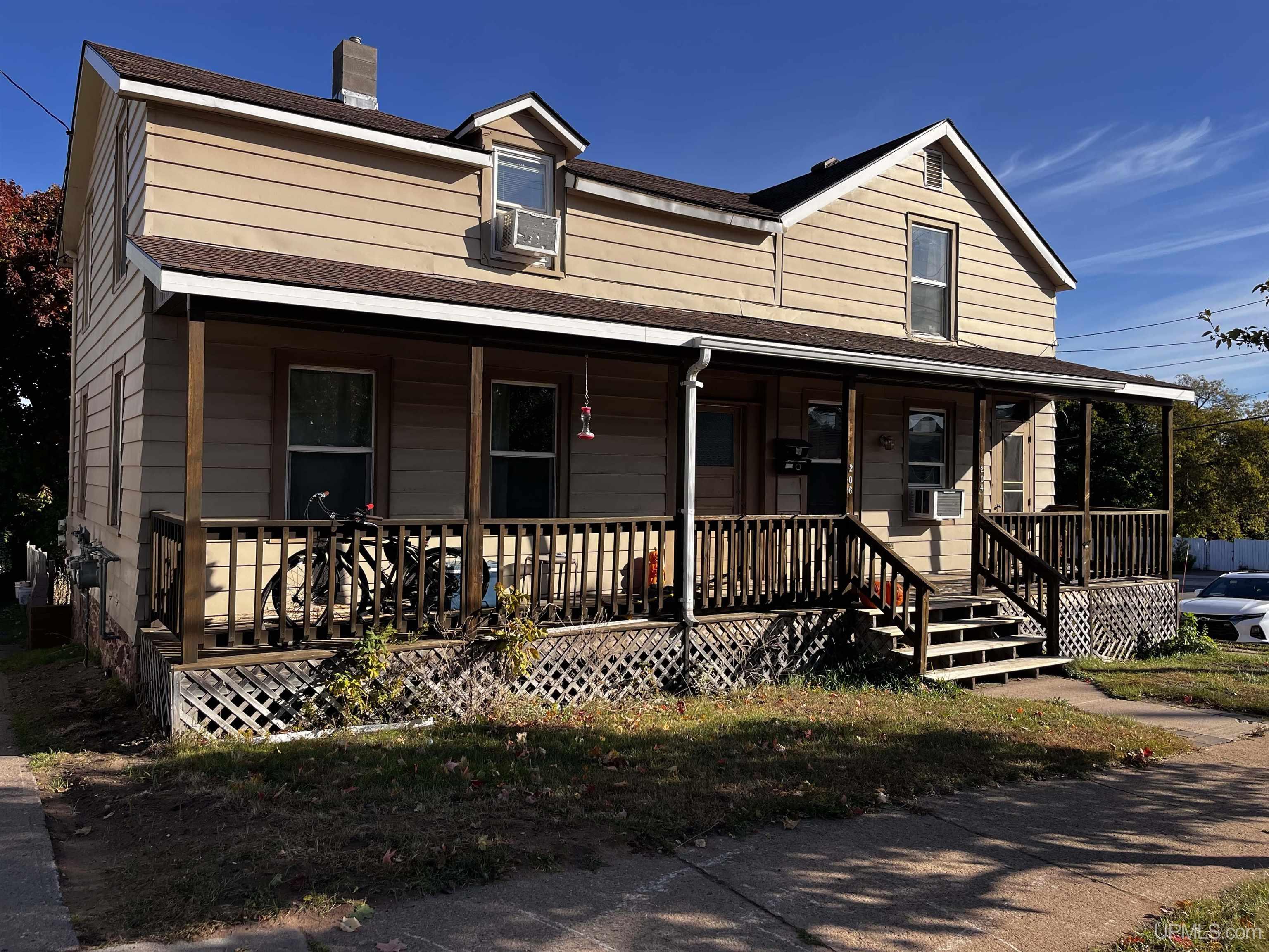 204 Fisher Street