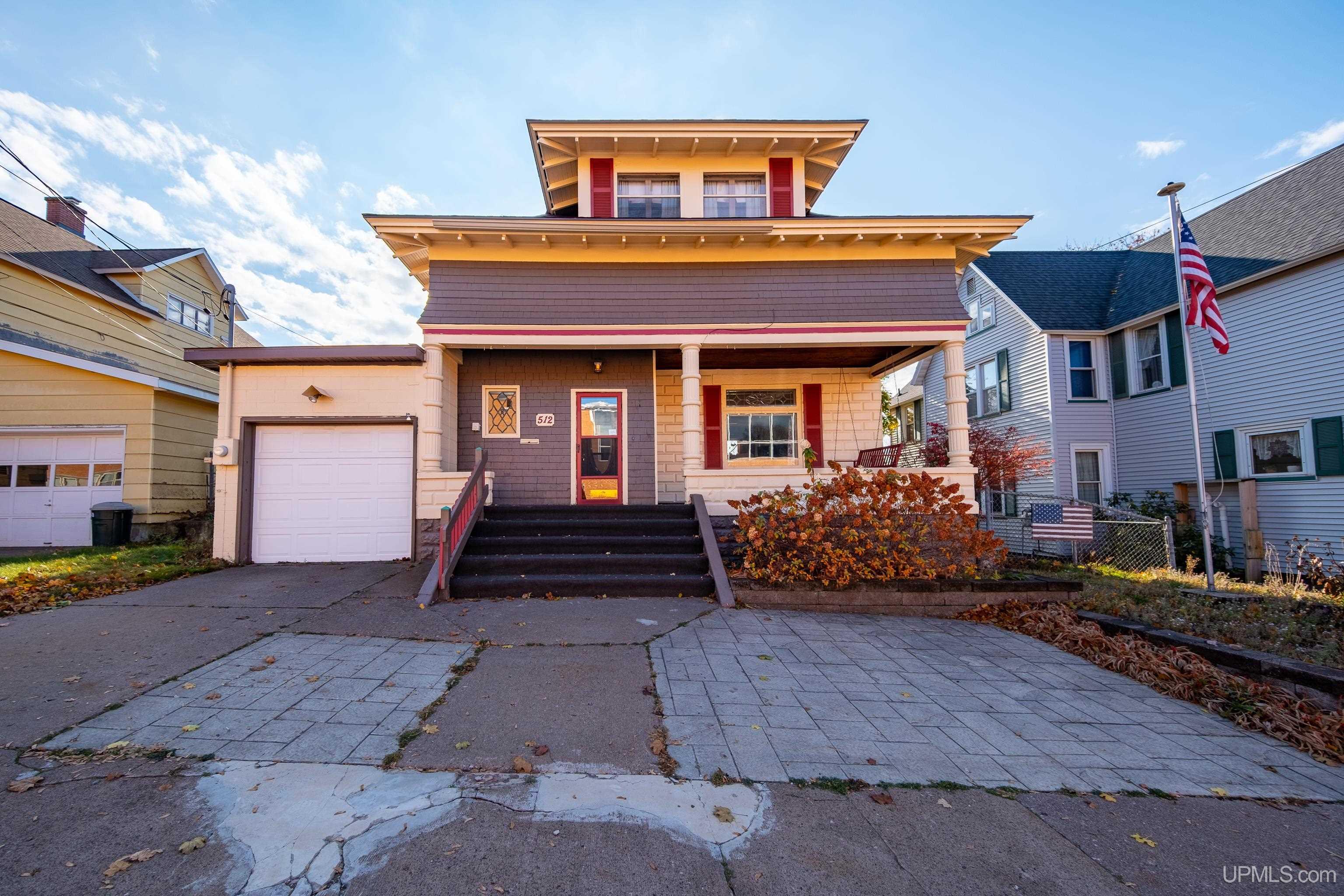 512 E High Street