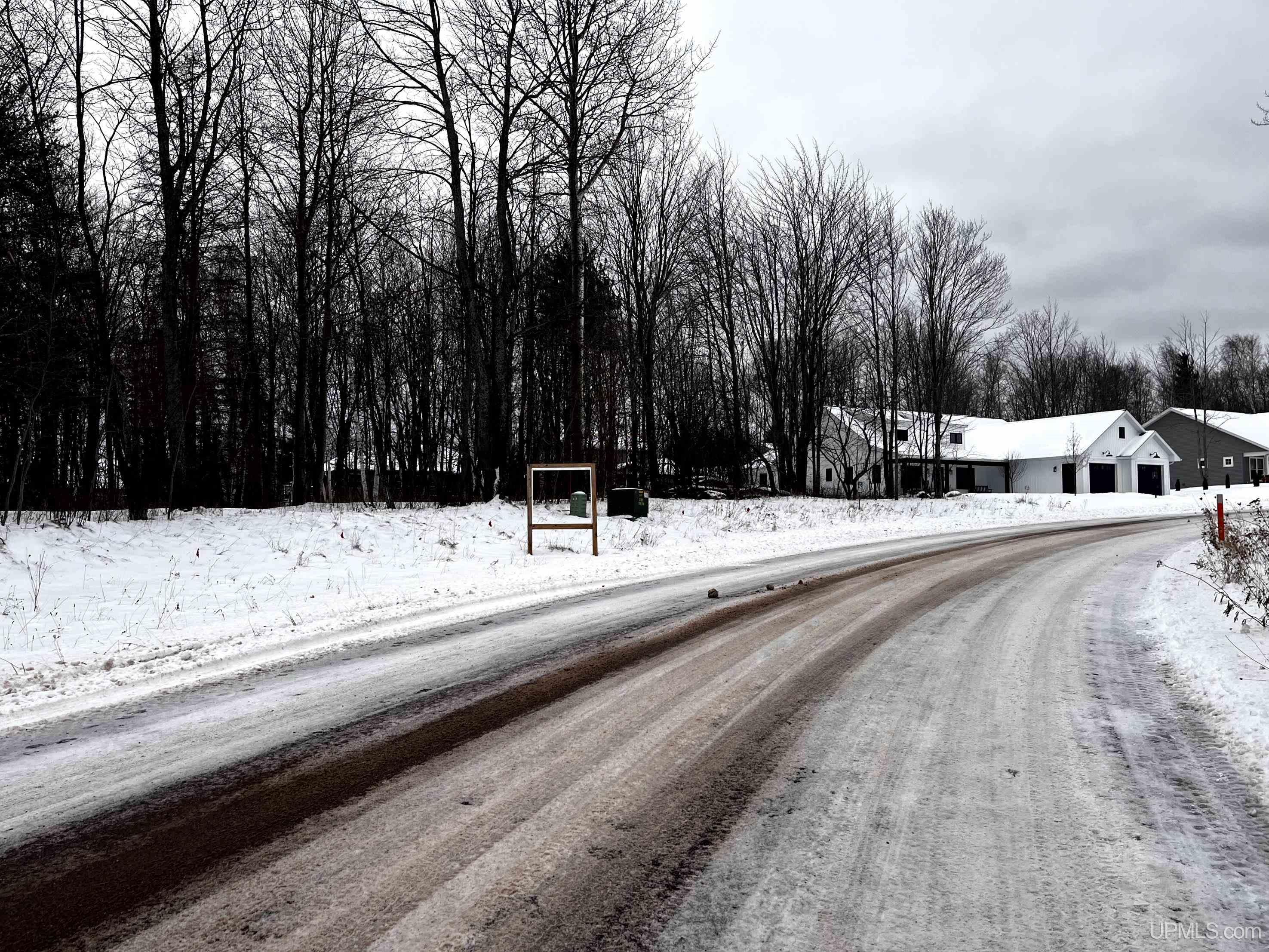 2009 North Creek Drive