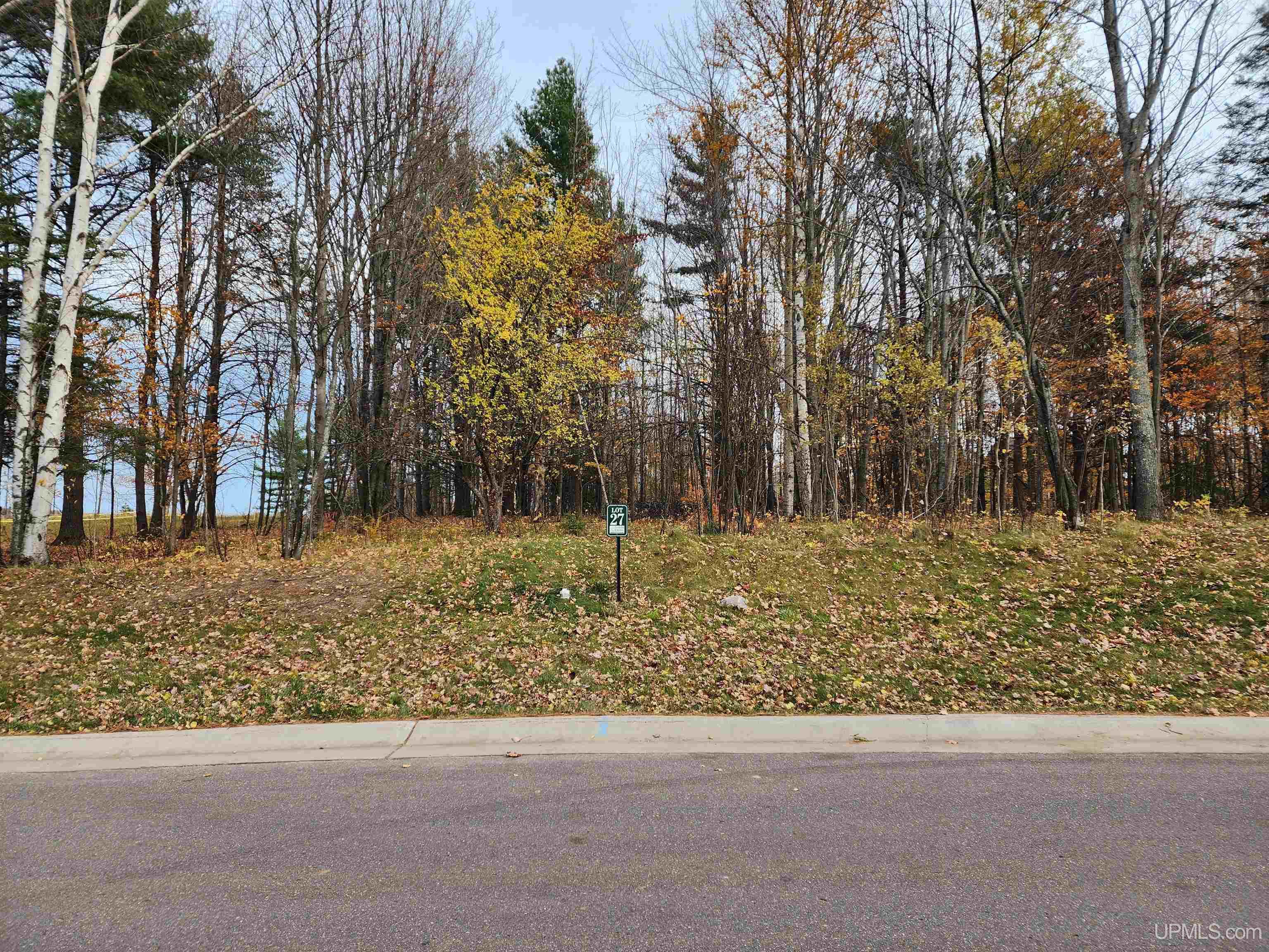 2009 North Creek Drive