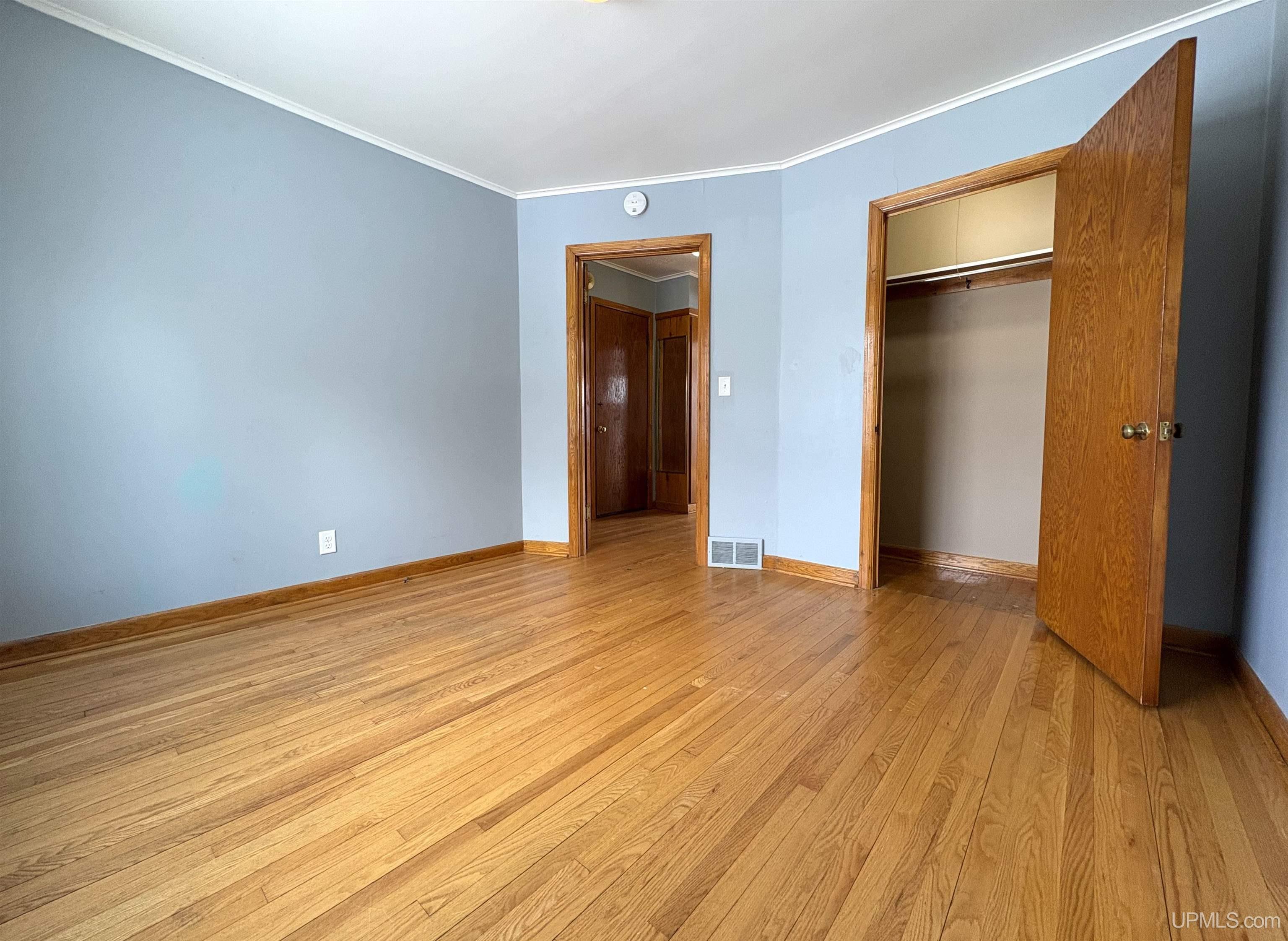 432 W Ridge Street