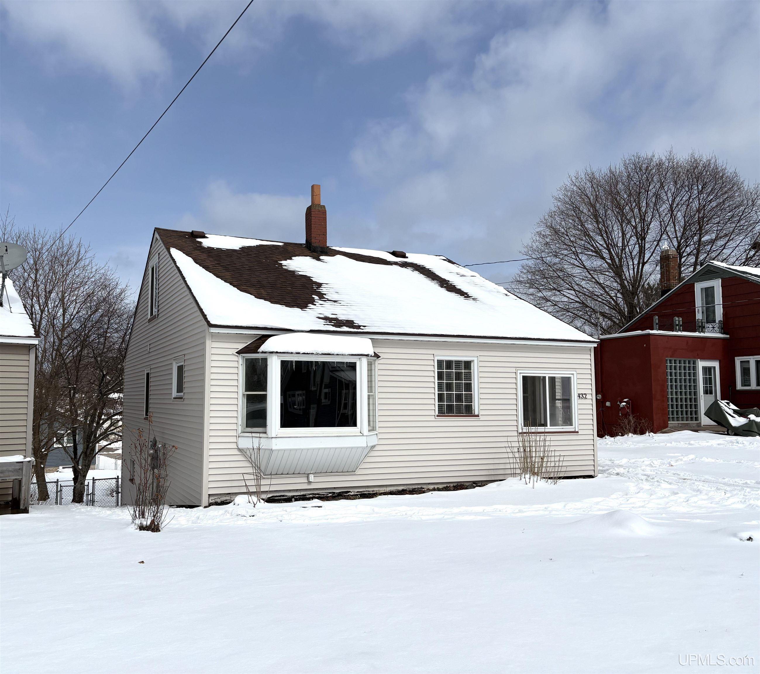 432 W Ridge Street