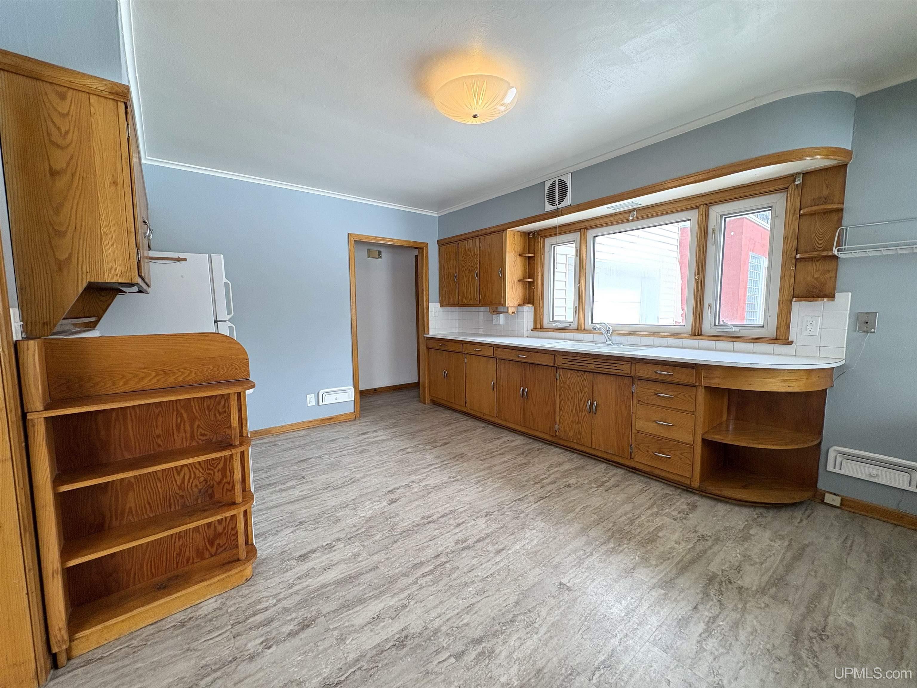 432 W Ridge Street