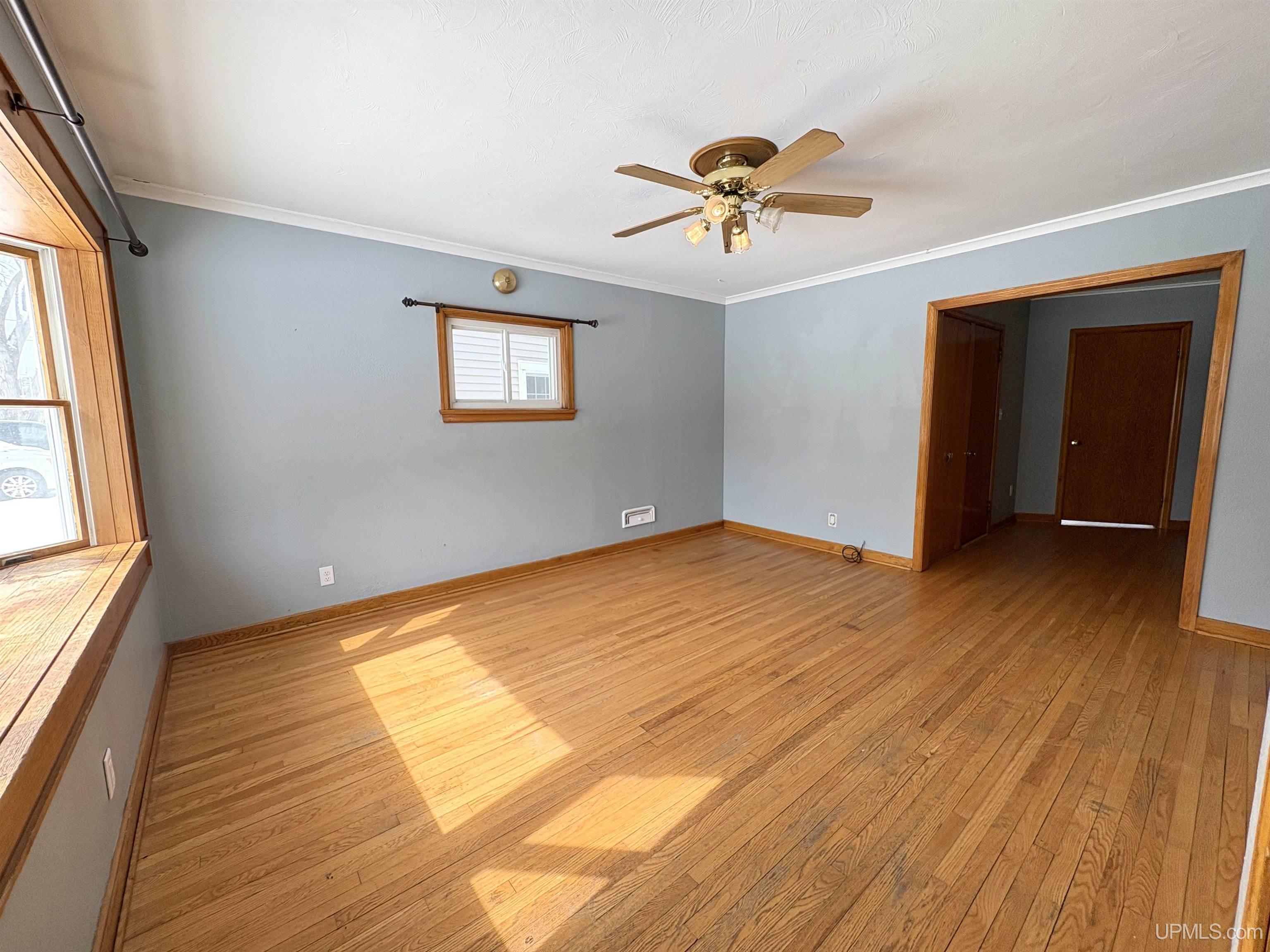 432 W Ridge Street