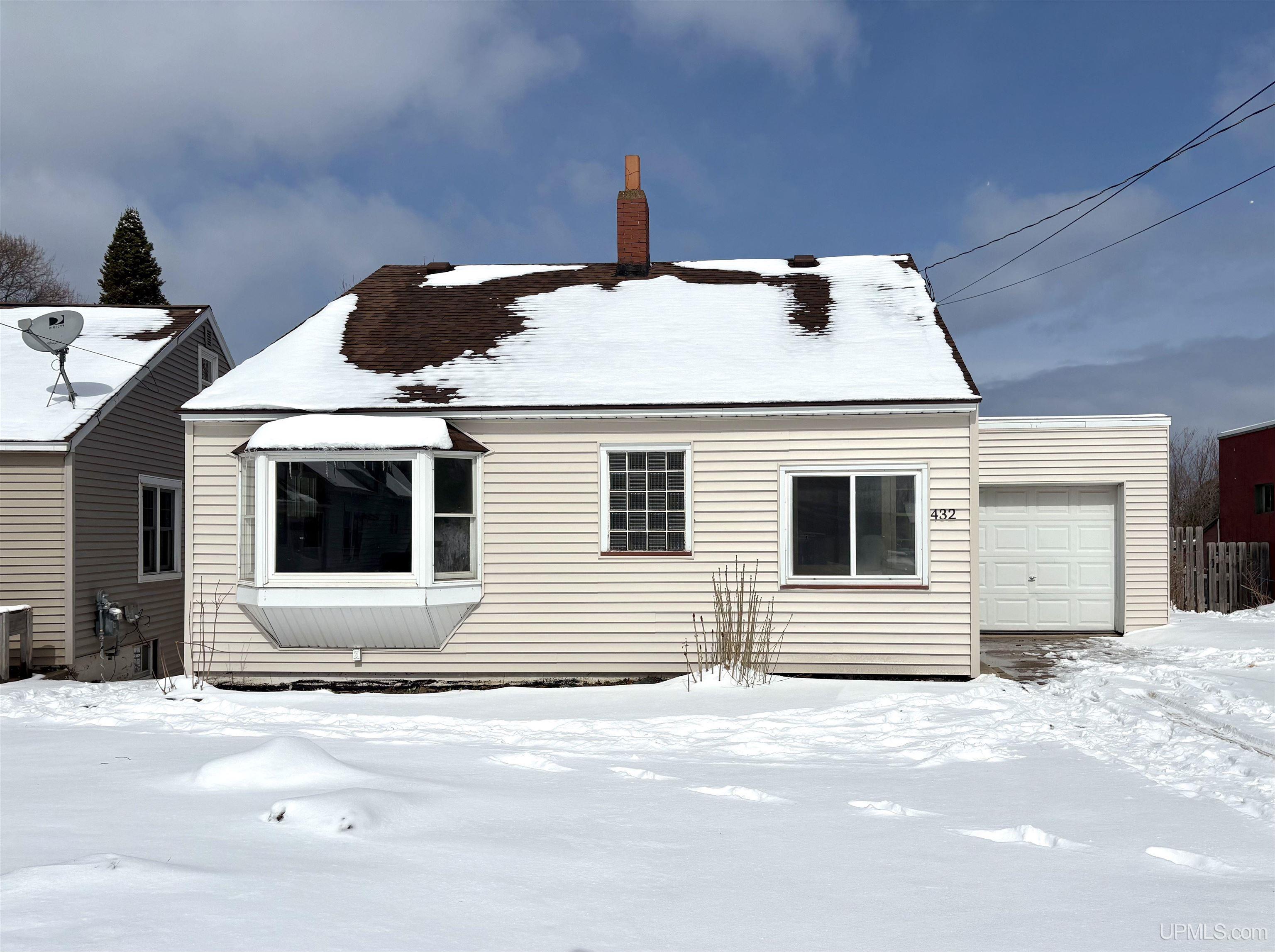 432 W Ridge Street